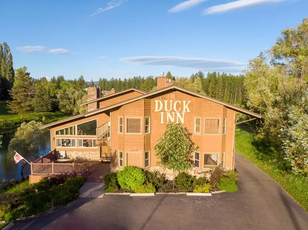 Property Building in Duck Inn Lodge