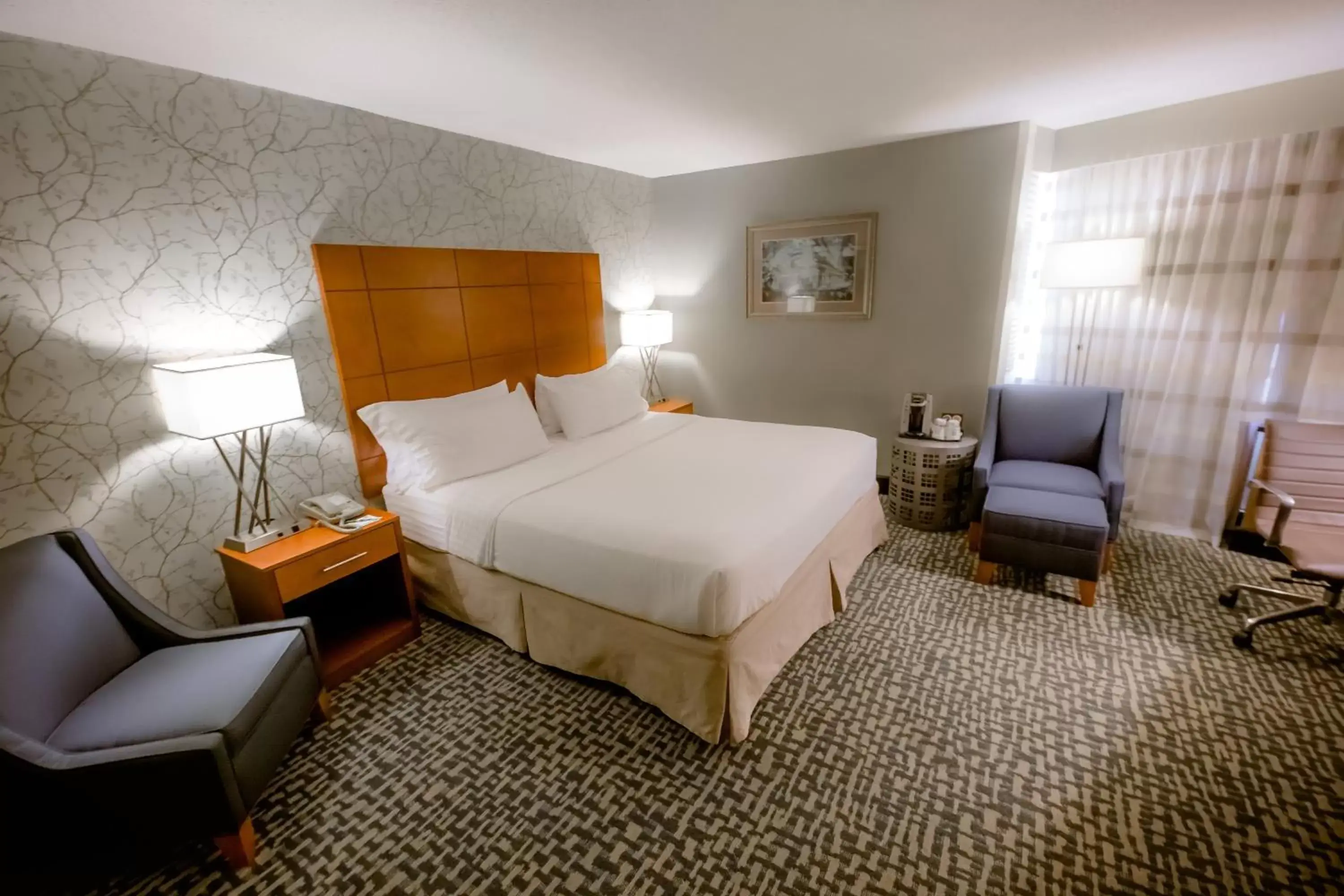 Photo of the whole room, Bed in Holiday Inn Raleigh Downtown