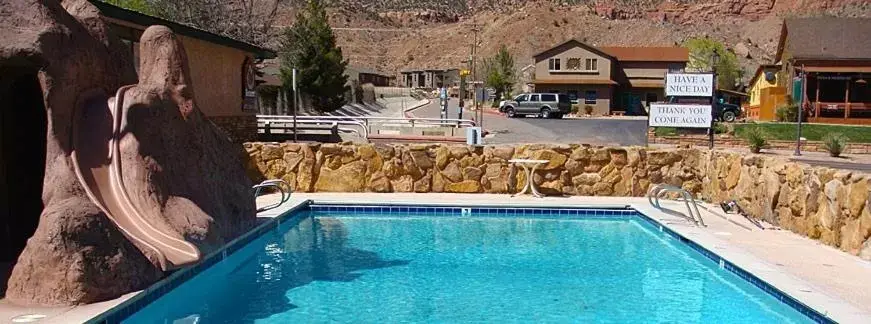 Swimming Pool in Zion Park Motel