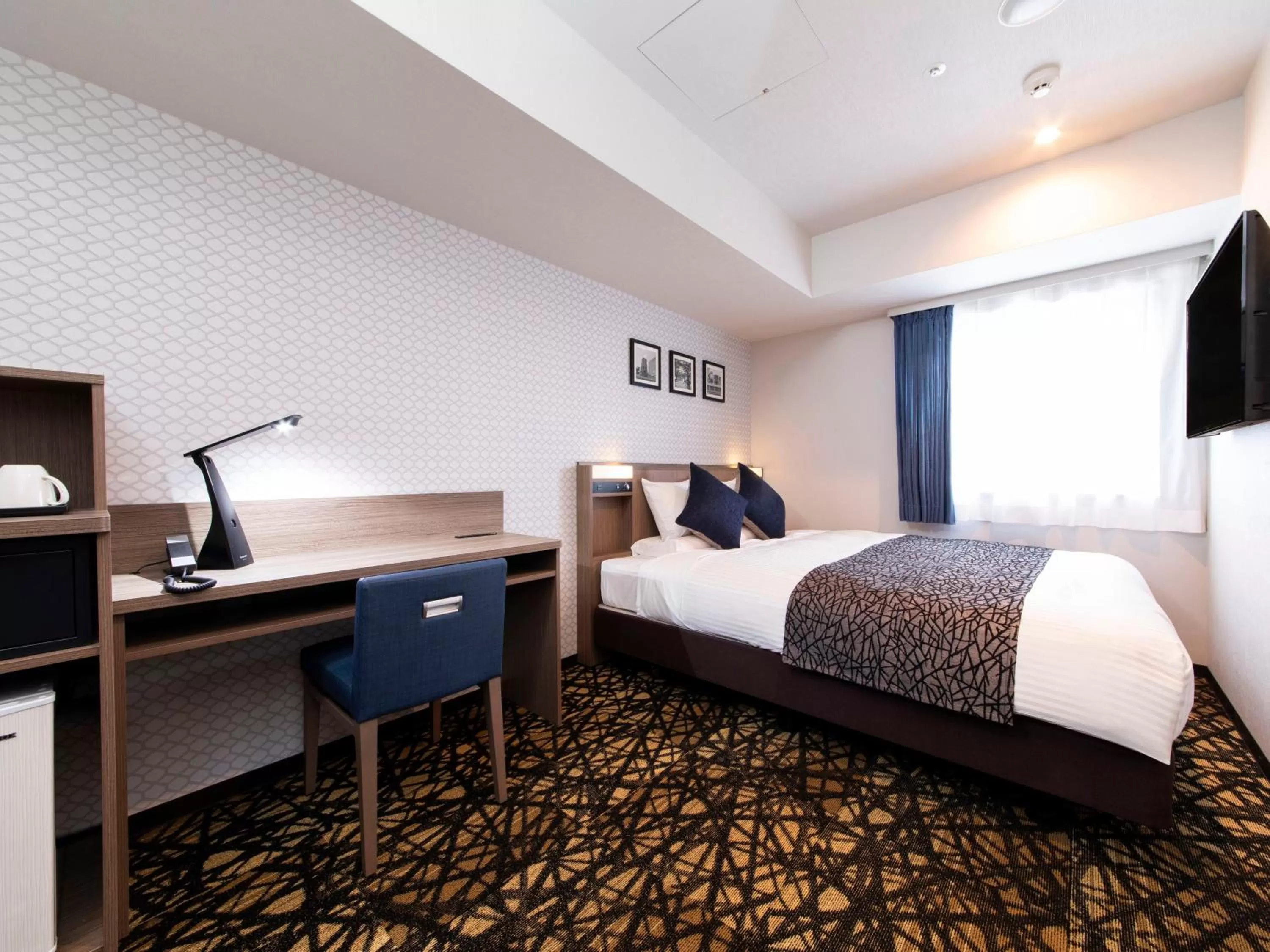 Photo of the whole room, Bed in HOTEL MYSTAYS Aomori Station