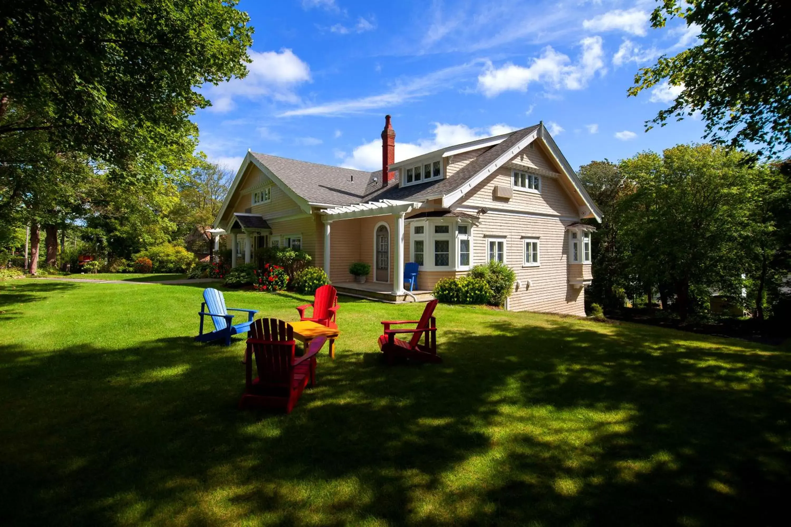 Property Building in Leaside Manor