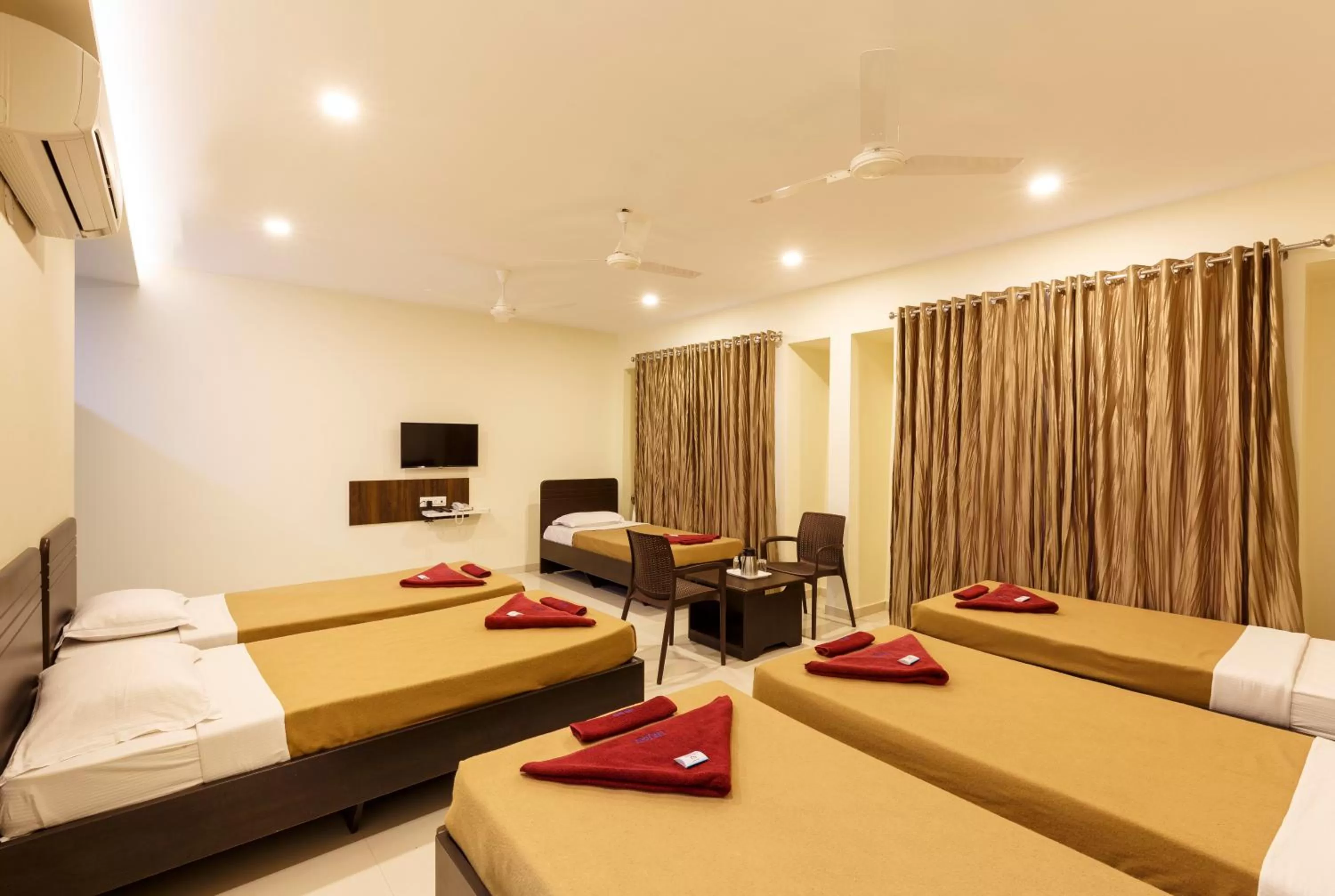 Bedroom, Bed in Hotel Galaxy Inn Kolhapur