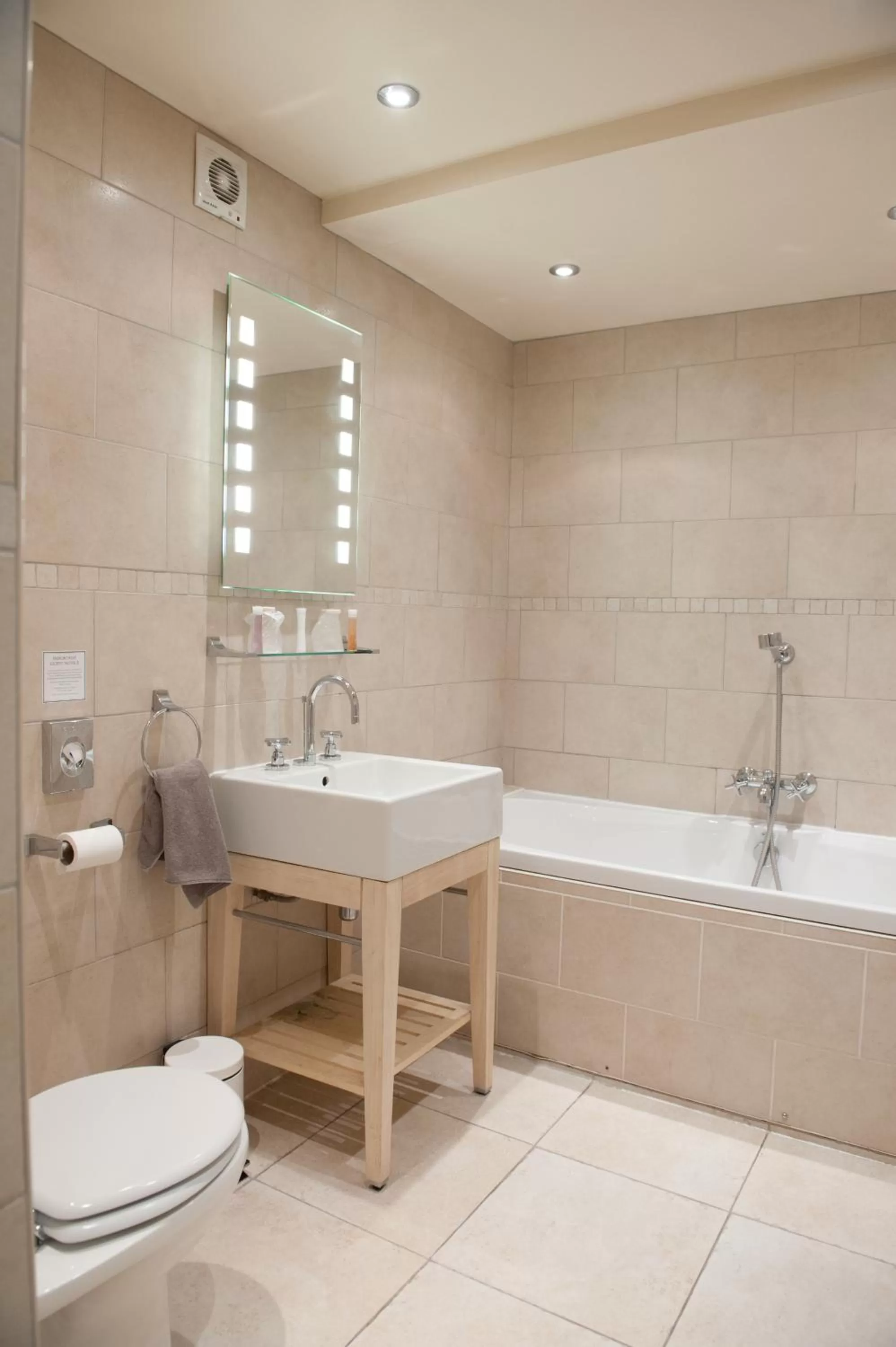 Bathroom in St George Hotel Rochester-Chatham