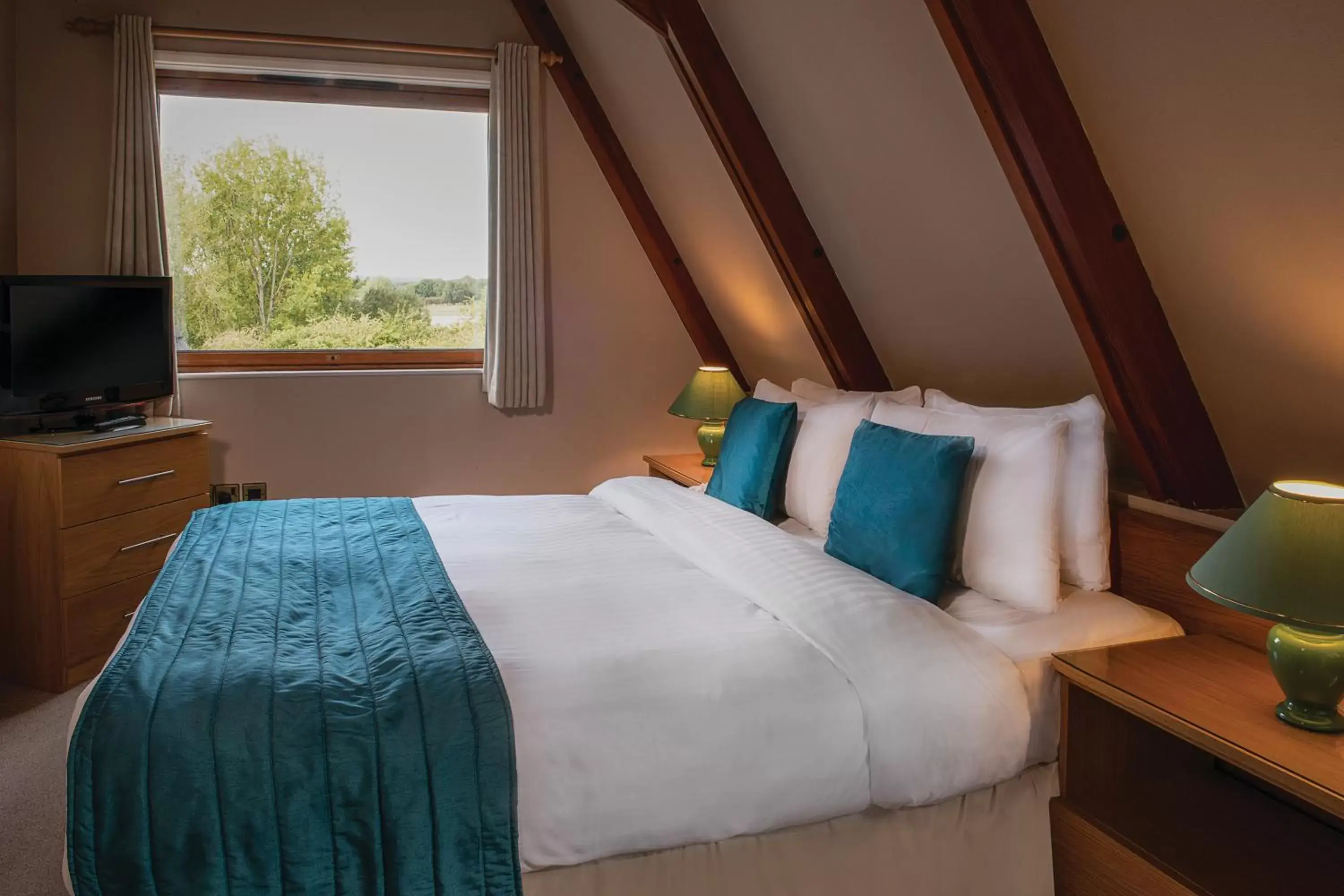 Bedroom, Bed in Rutland Hall Hotel