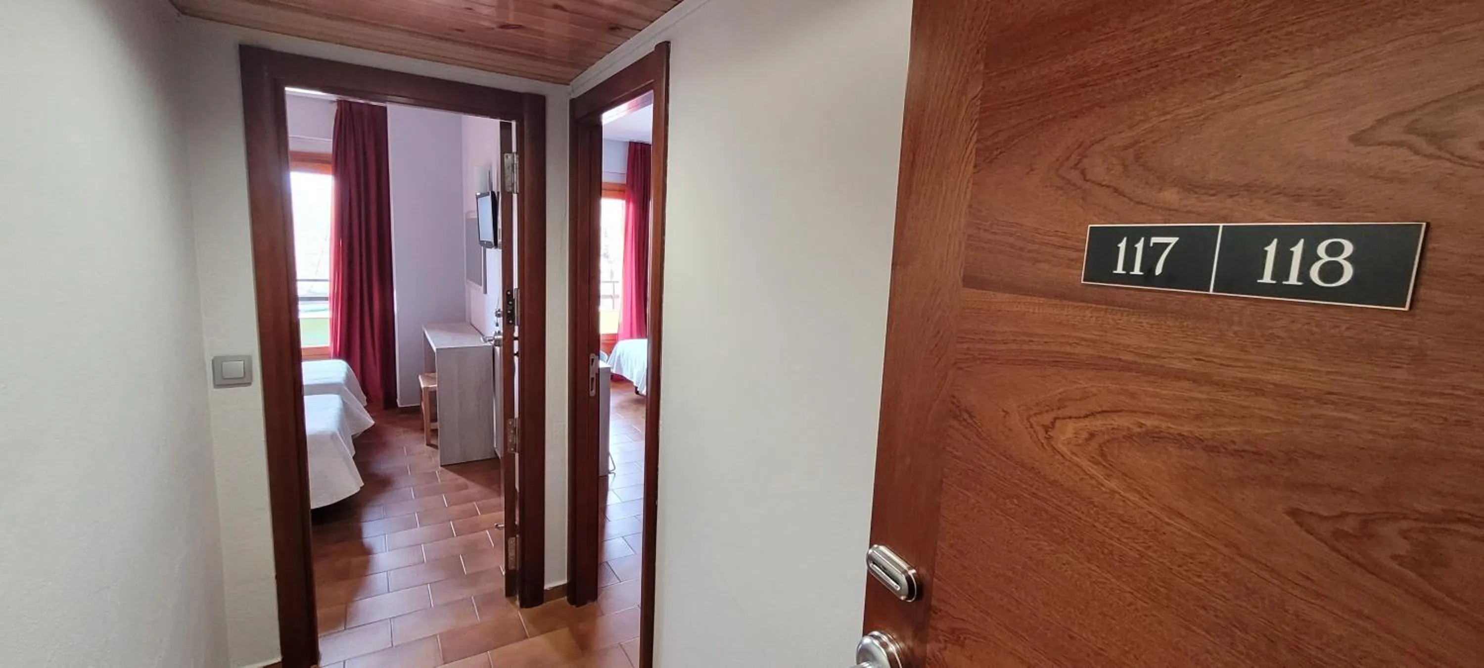 Photo of the whole room in Hotel Meson de L’Ainsa