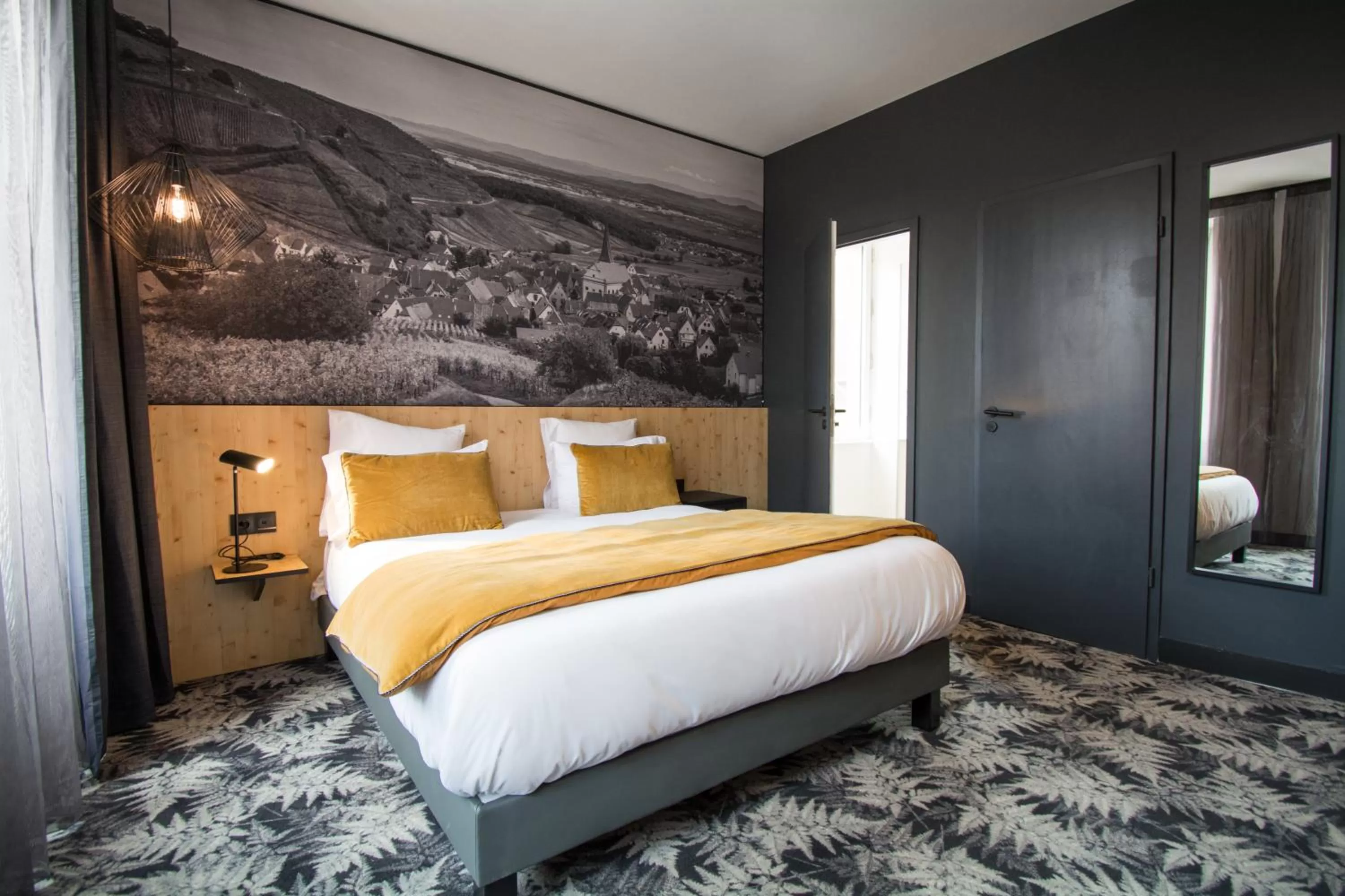 Bedroom, Bed in L' Hôtel & Spa Ribeauville- Haut-Koenigsbourg