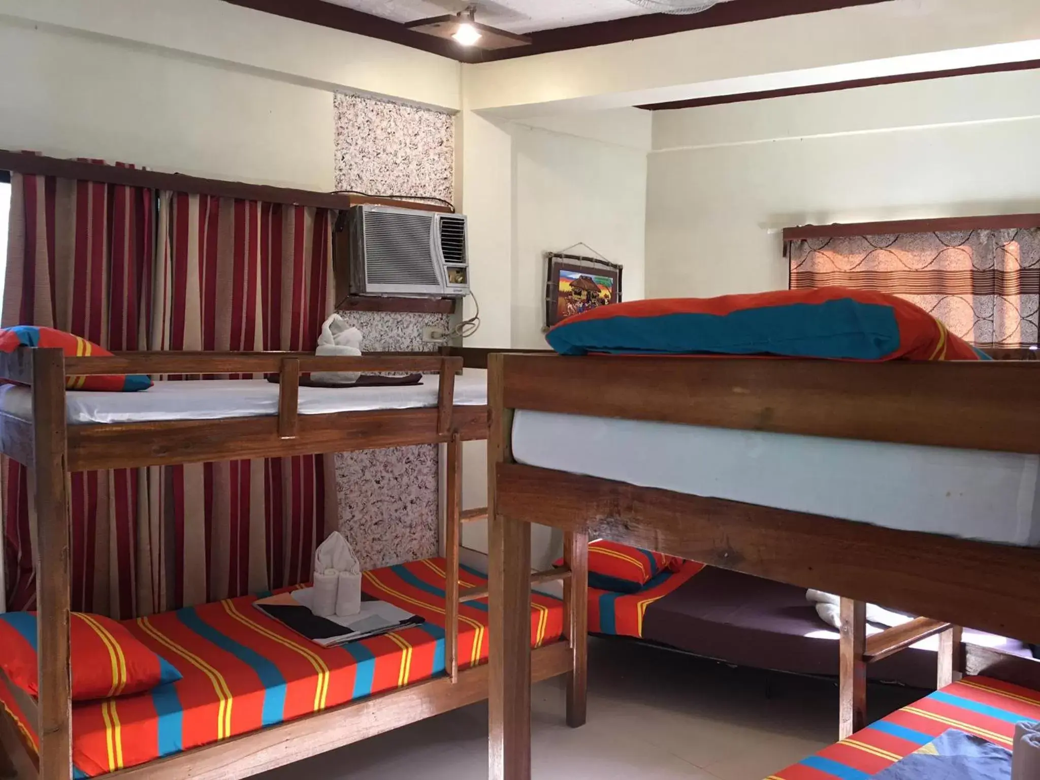 Bunk Bed in St. John Island View Pensionne