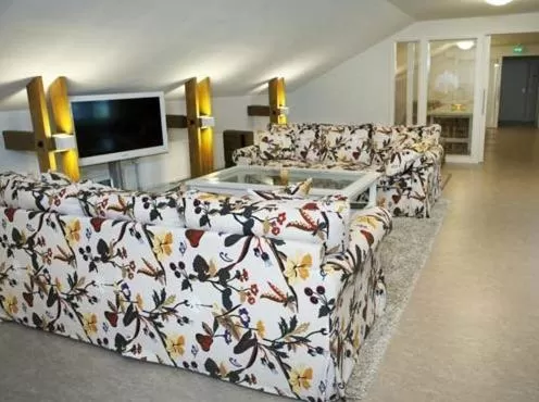 Seating area, Bed in Ahlströmin Ruukki Noormarkku