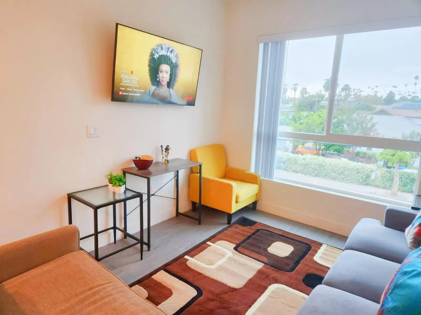 TV and multimedia, Seating Area in Central Los Angeles Hollywood Homes