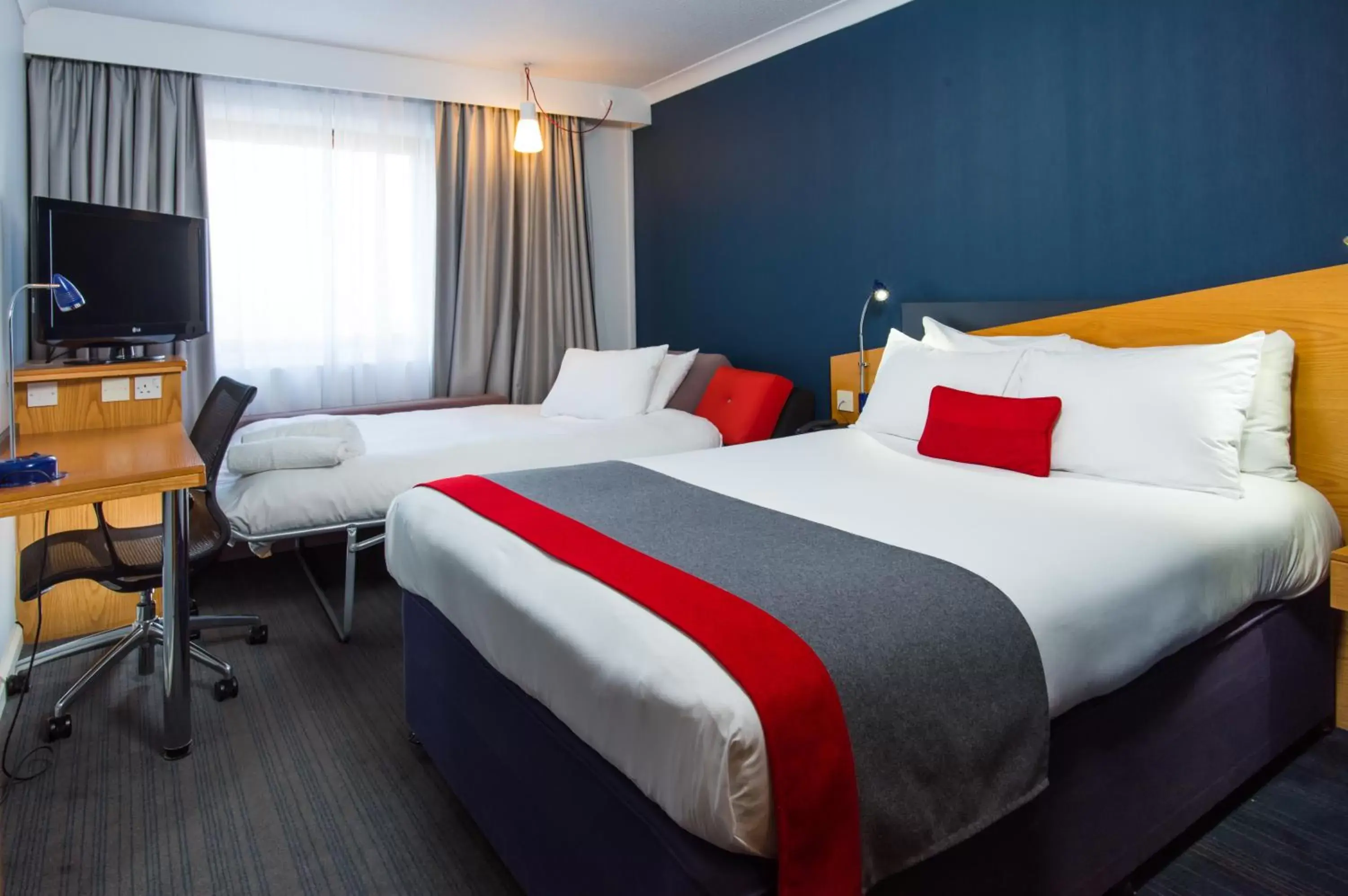 Photo of the whole room, Bed in Holiday Inn Express Derby Pride Park, an IHG Hotel