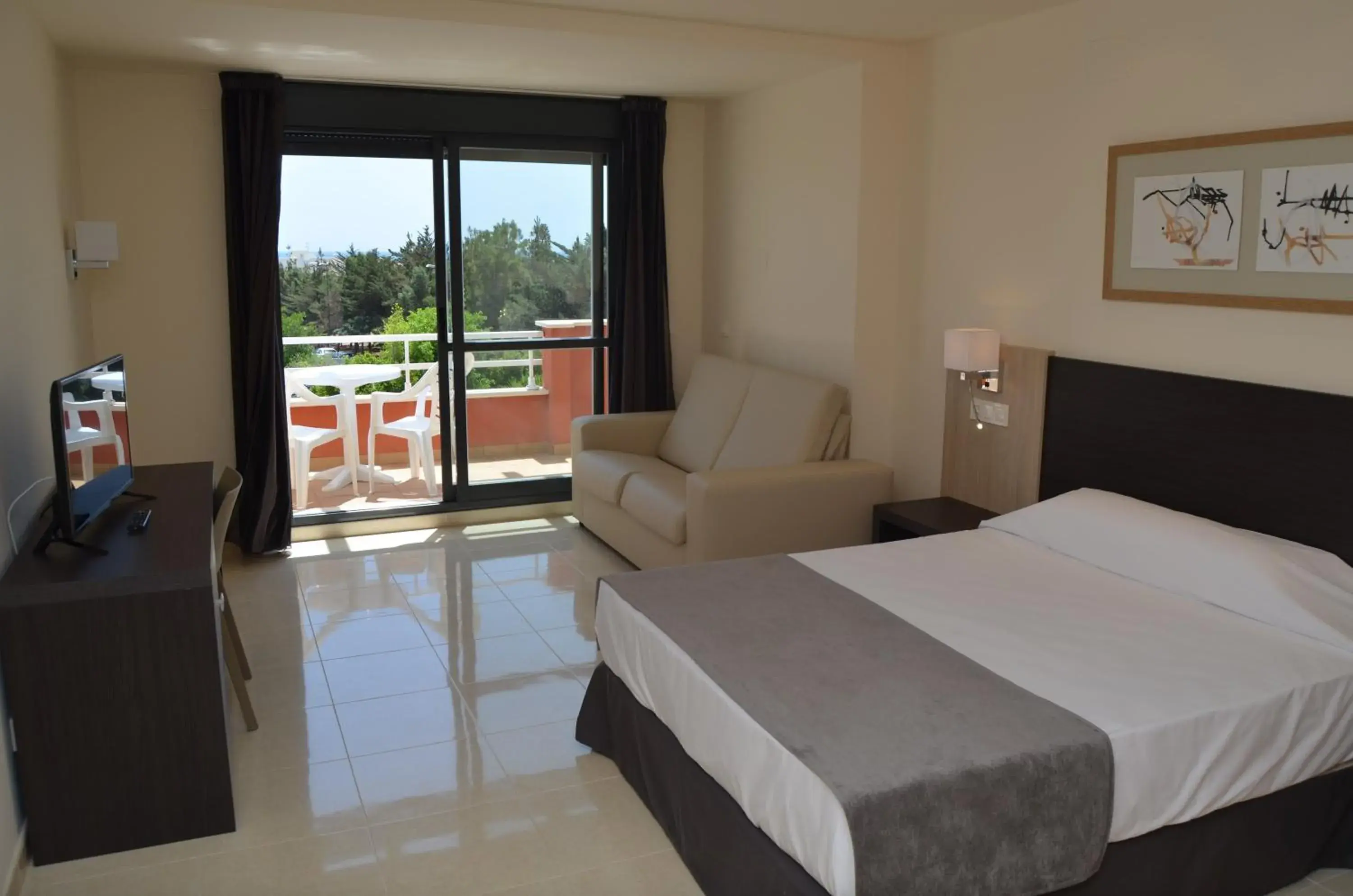 Triple Room with Sea View (2 Adults + 1 Child) in Hotel Adaria Vera