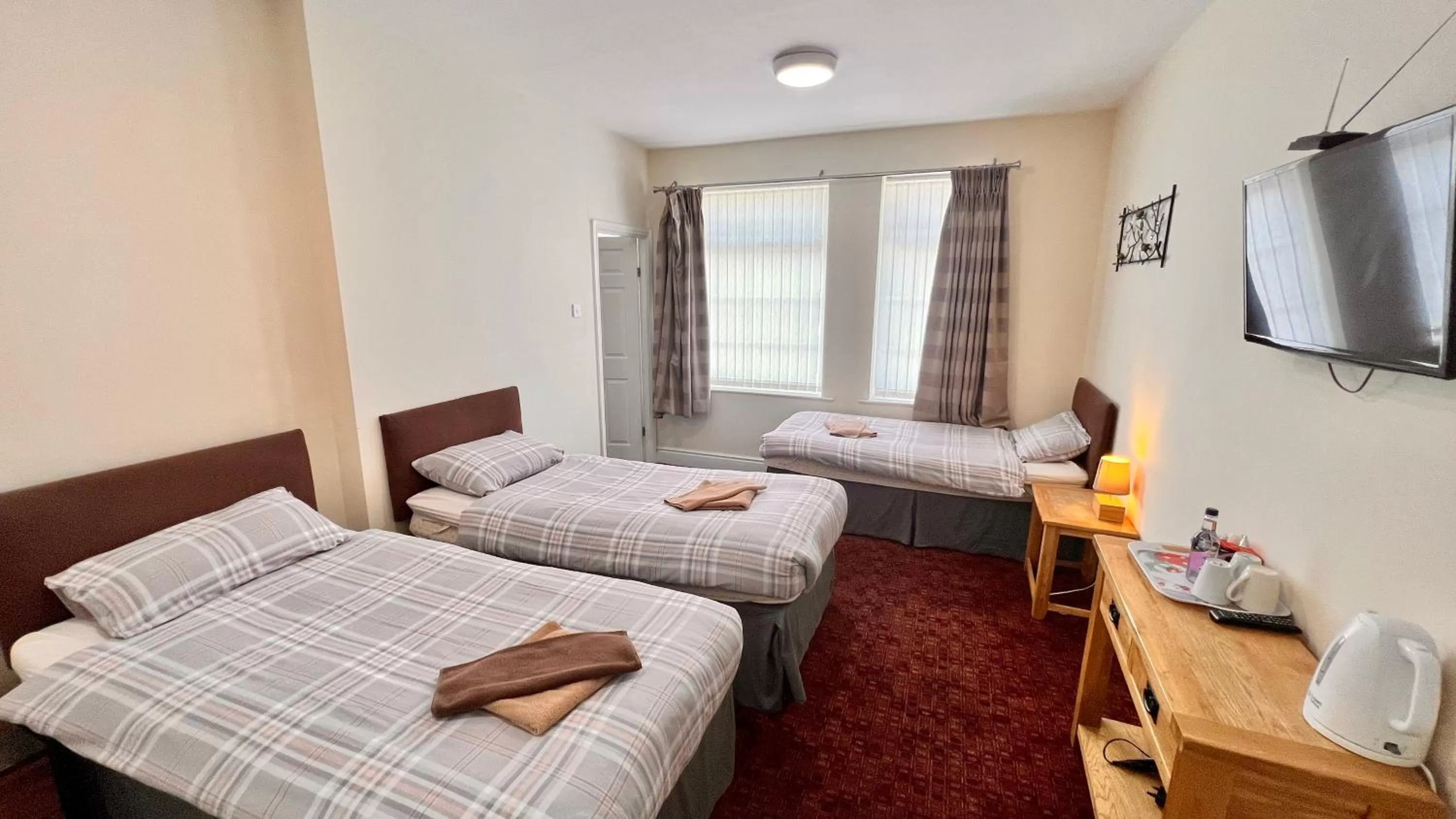Photo of the whole room, Bed in The Cabbage Hall Hotel