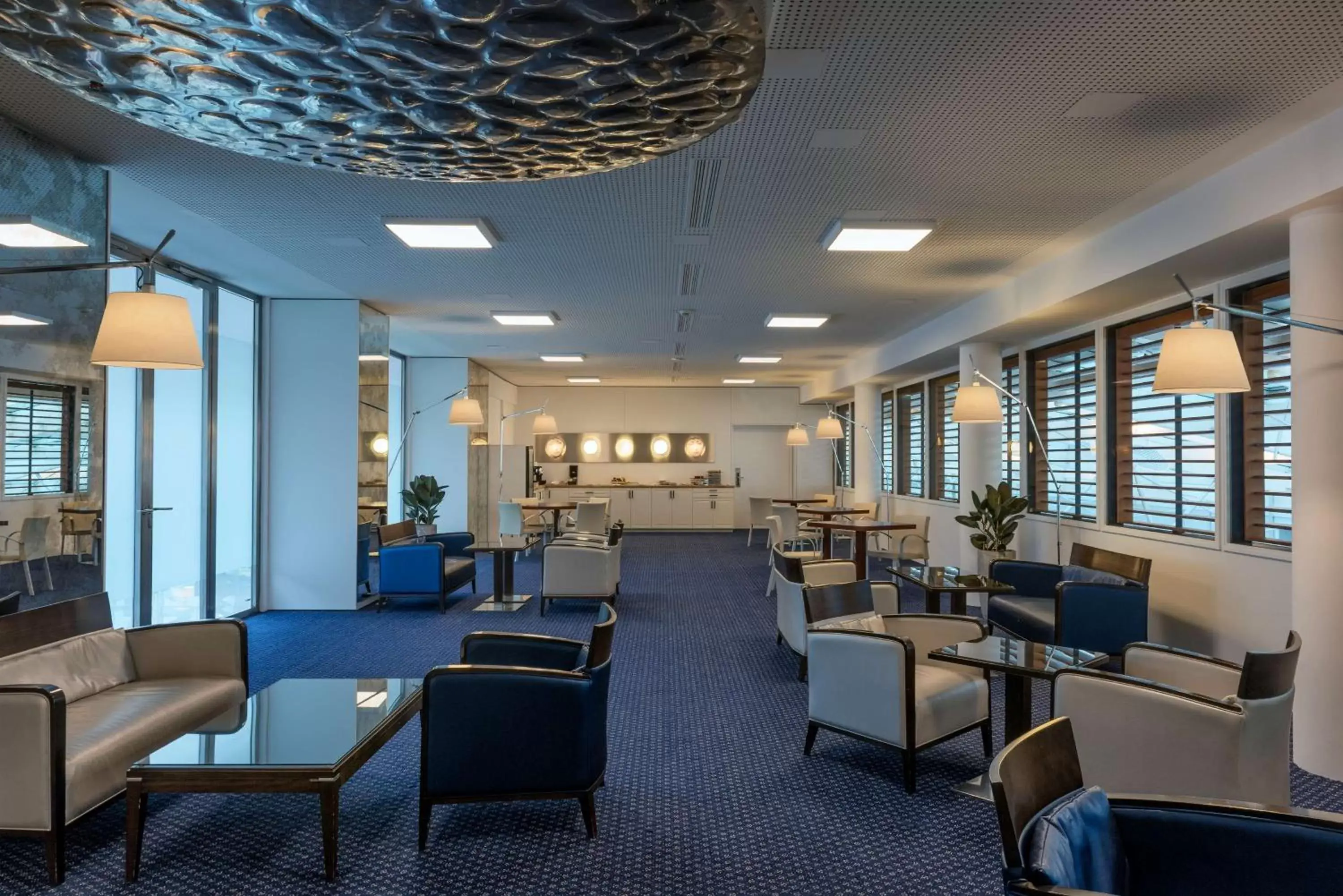 Property building, Lounge/Bar in Hilton Geneva Hotel and Conference Centre