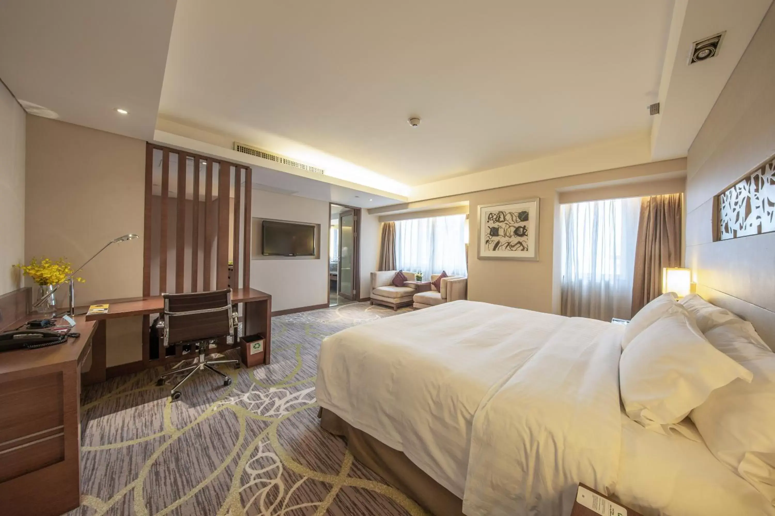 Photo of the whole room in Crowne Plaza Guangzhou City Centre, an IHG Hotel