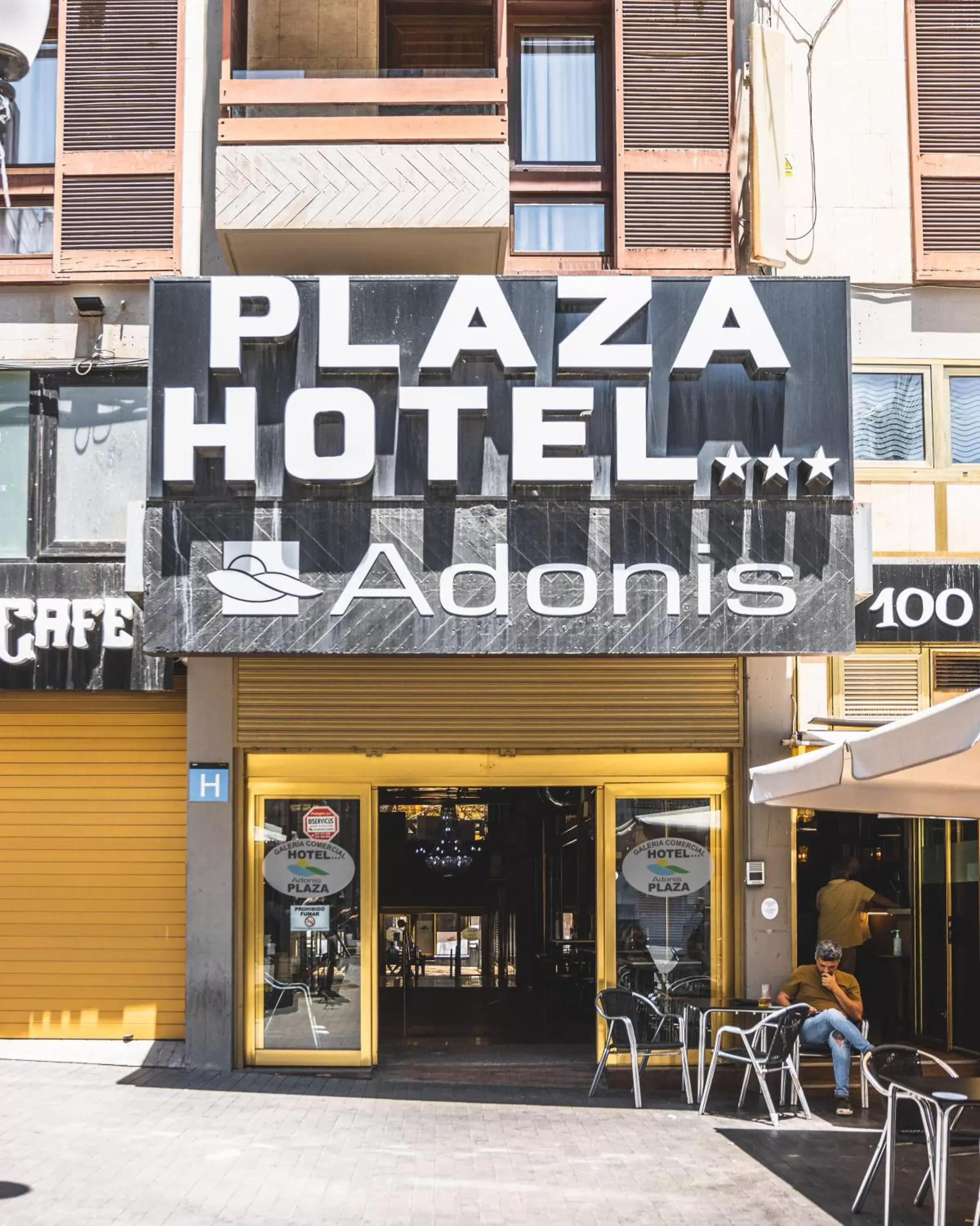 Property building in Hotel Adonis Plaza