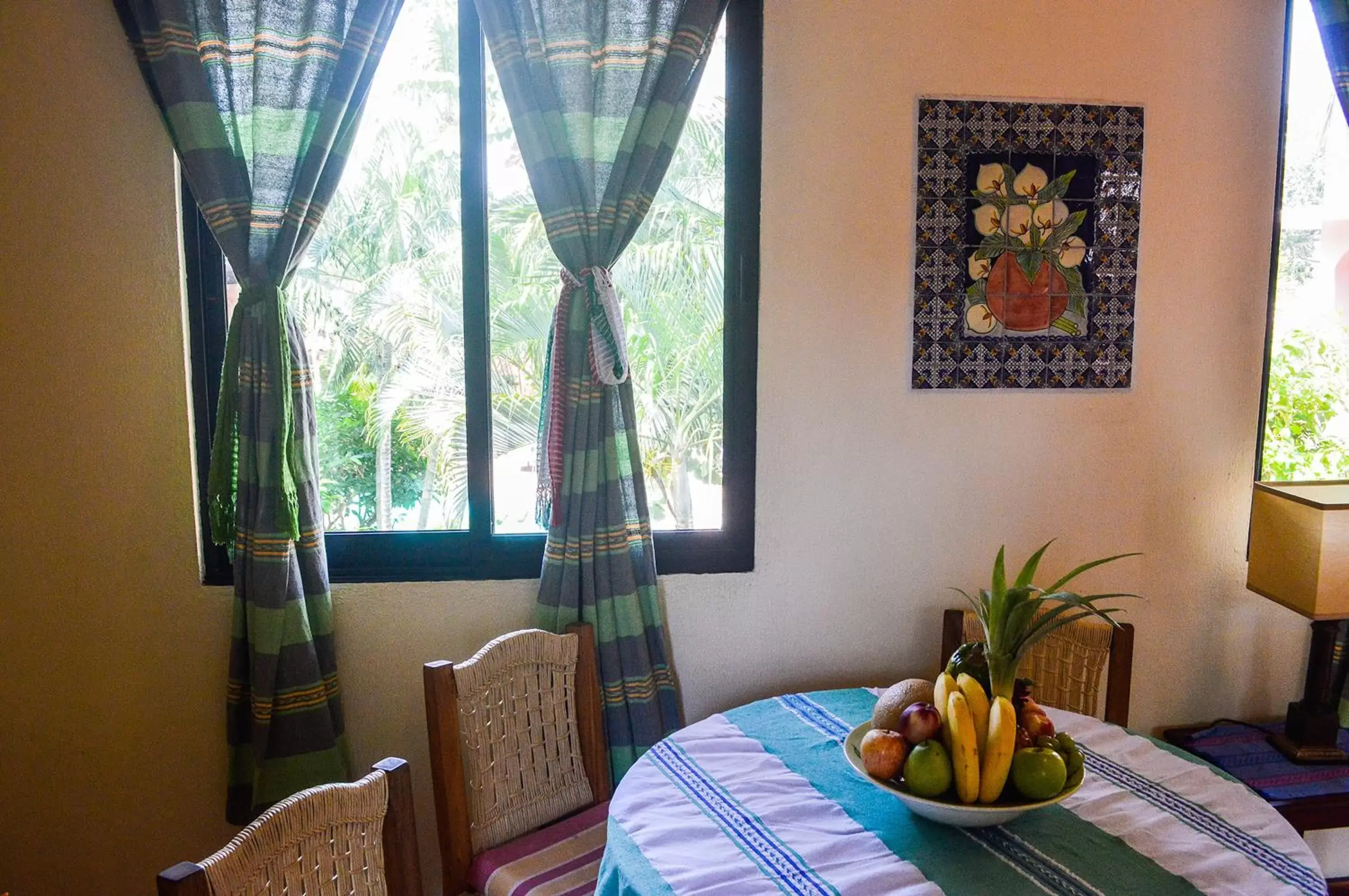 Dining Area in Hotel Casamar Suites