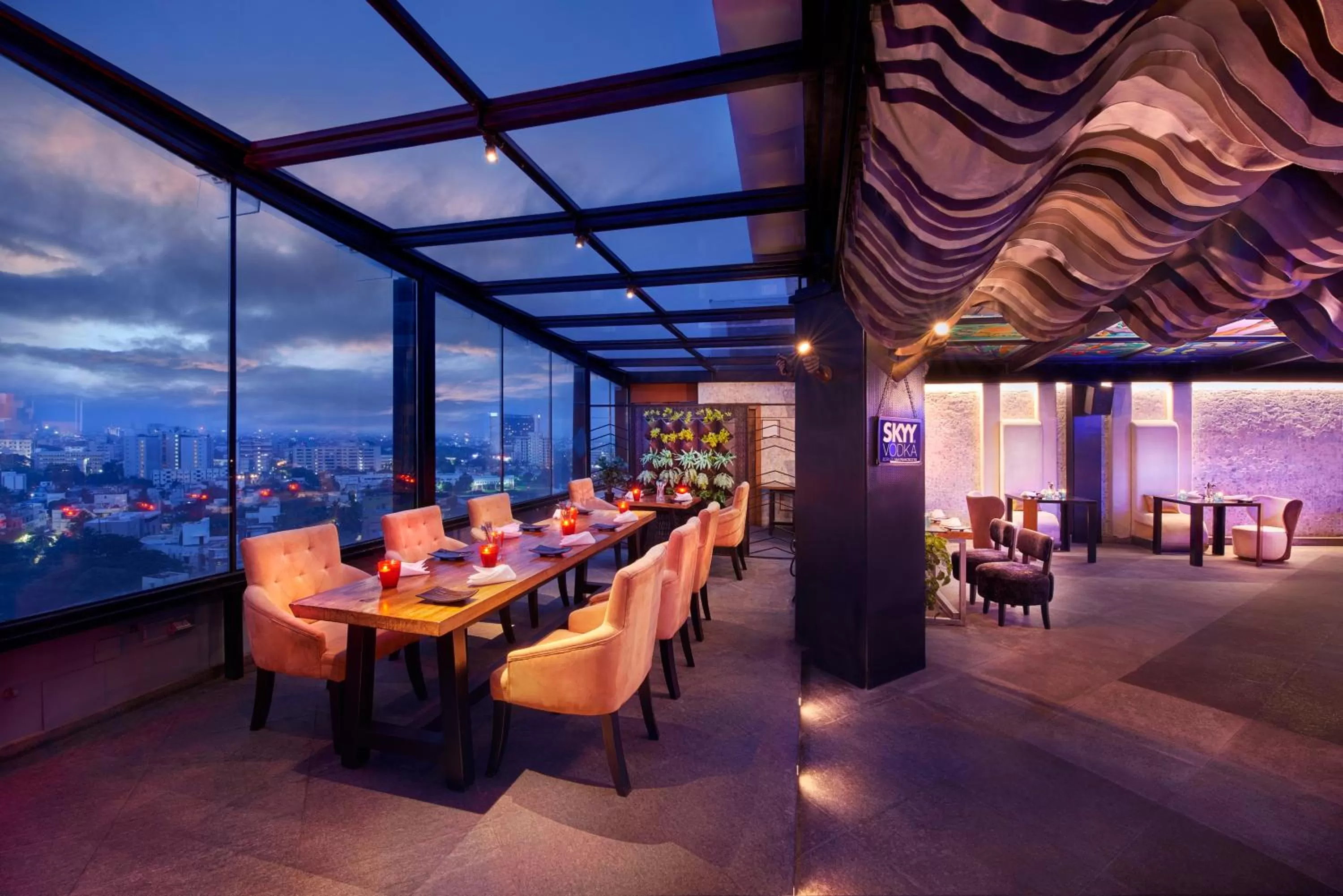 Restaurant/places to eat in The Accord Metropolitan