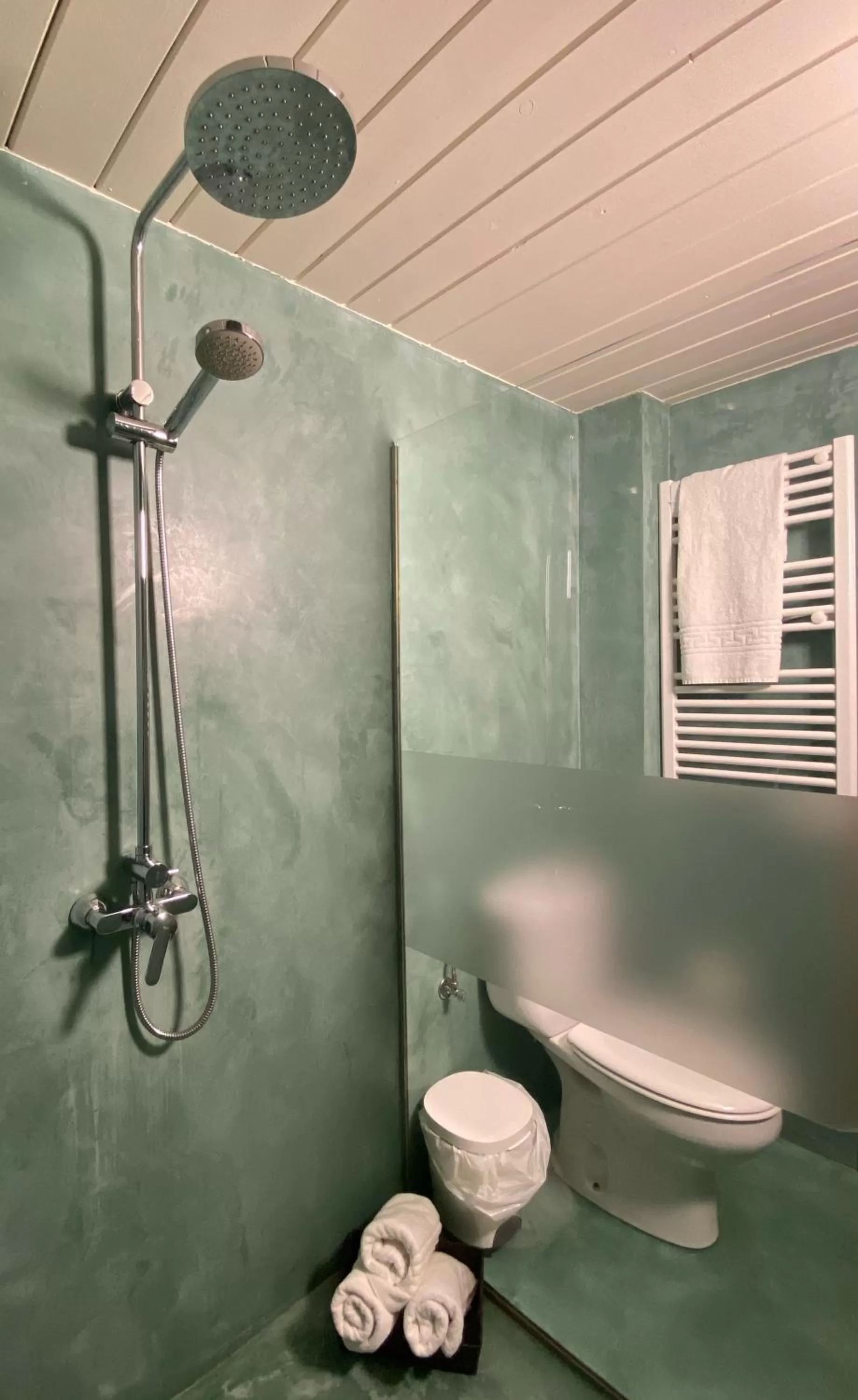 Bathroom in Delta Hotel