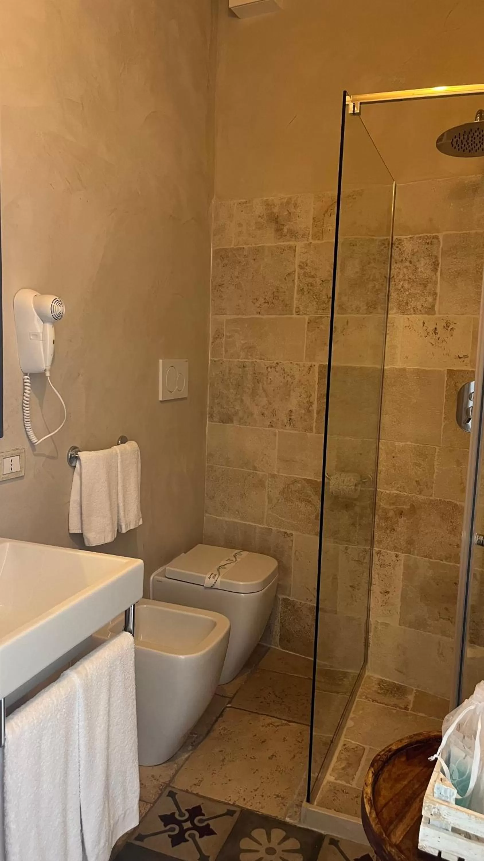 Antico Mondo Rooms & Suites