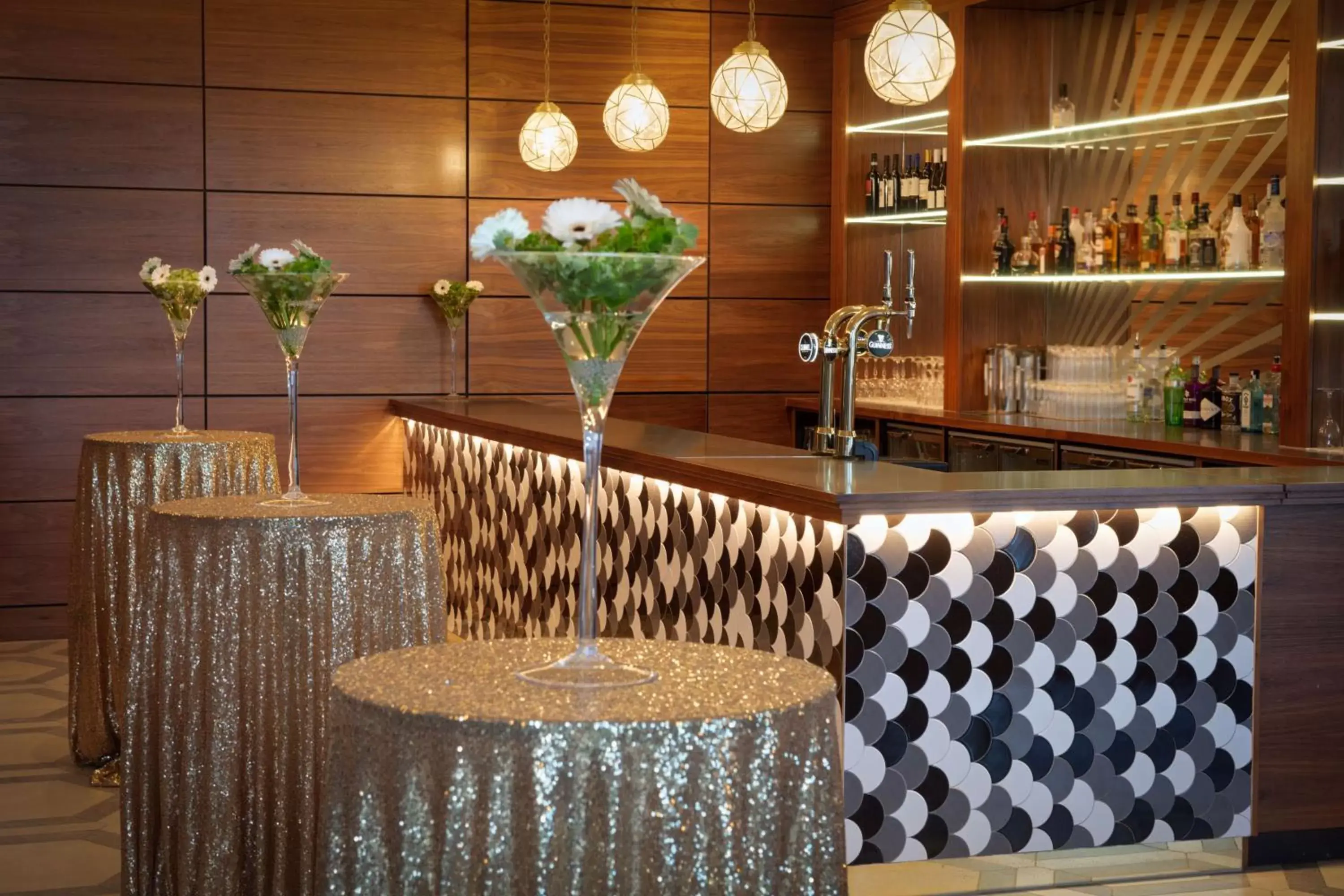 Restaurant/places to eat, Lounge/Bar in Hilton Belfast