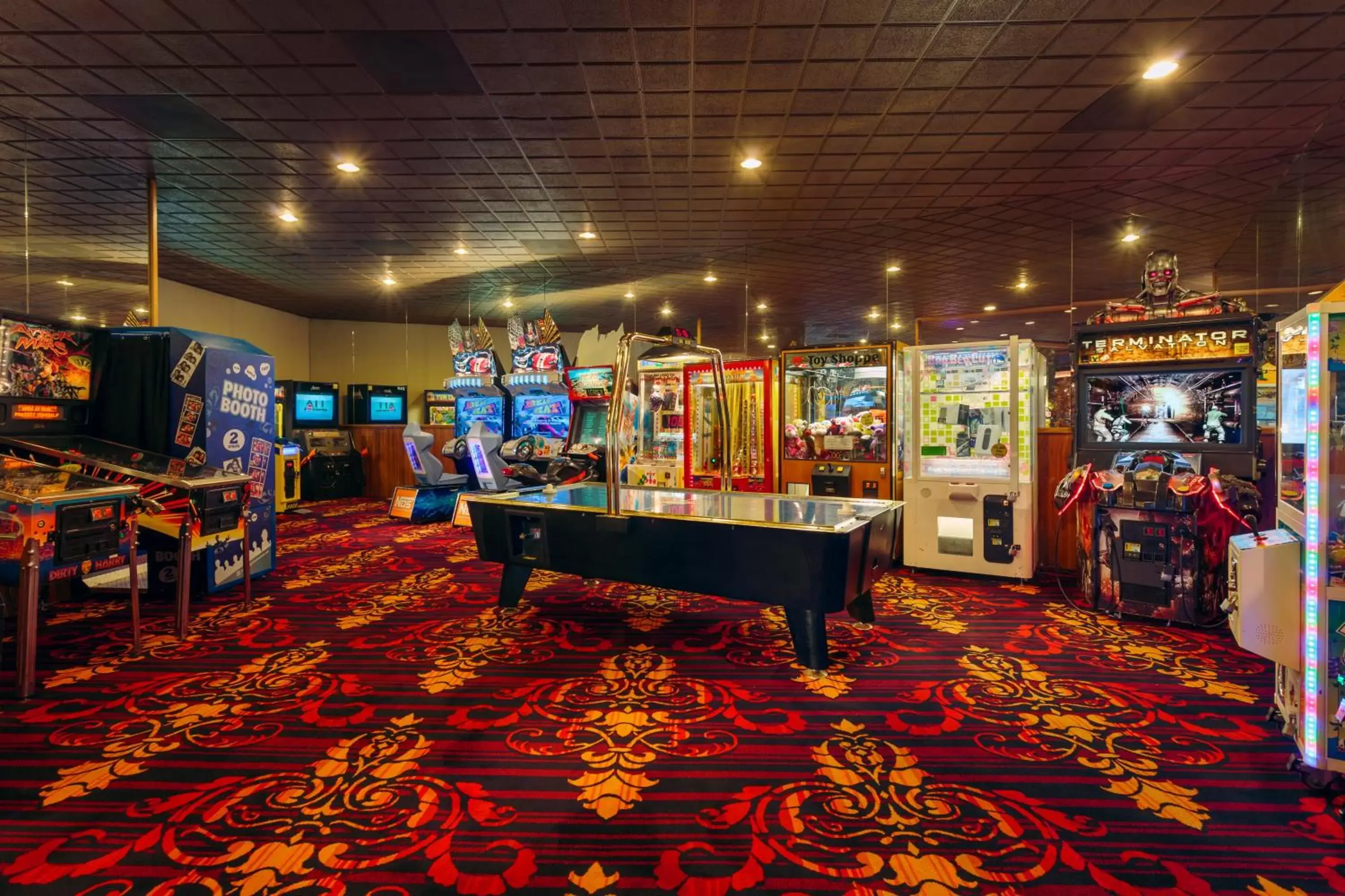 Game Room, Billiards in Maverick Hotel and Casino by Red Lion Hotels