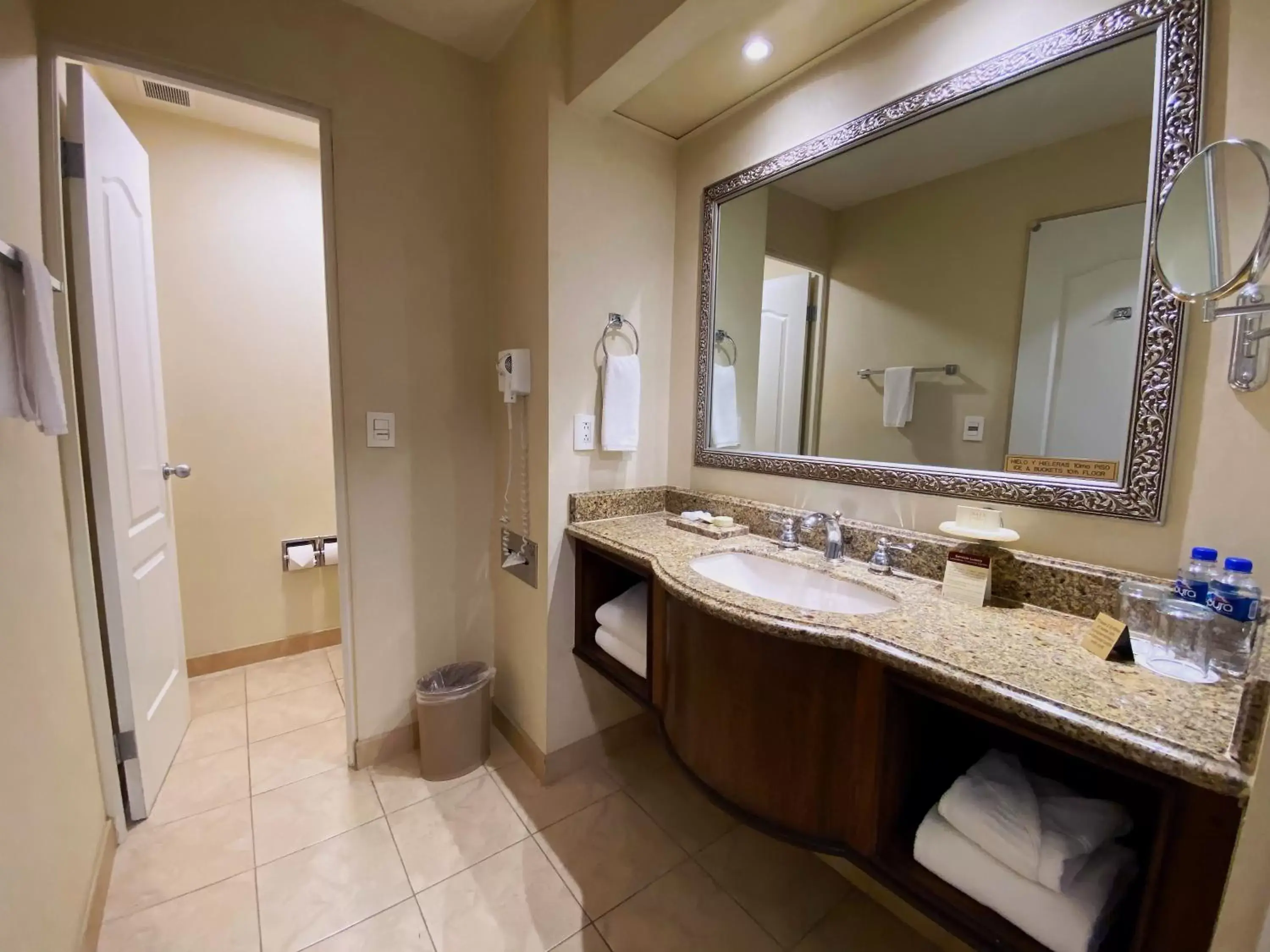 Bathroom in Safi Royal Luxury Centro