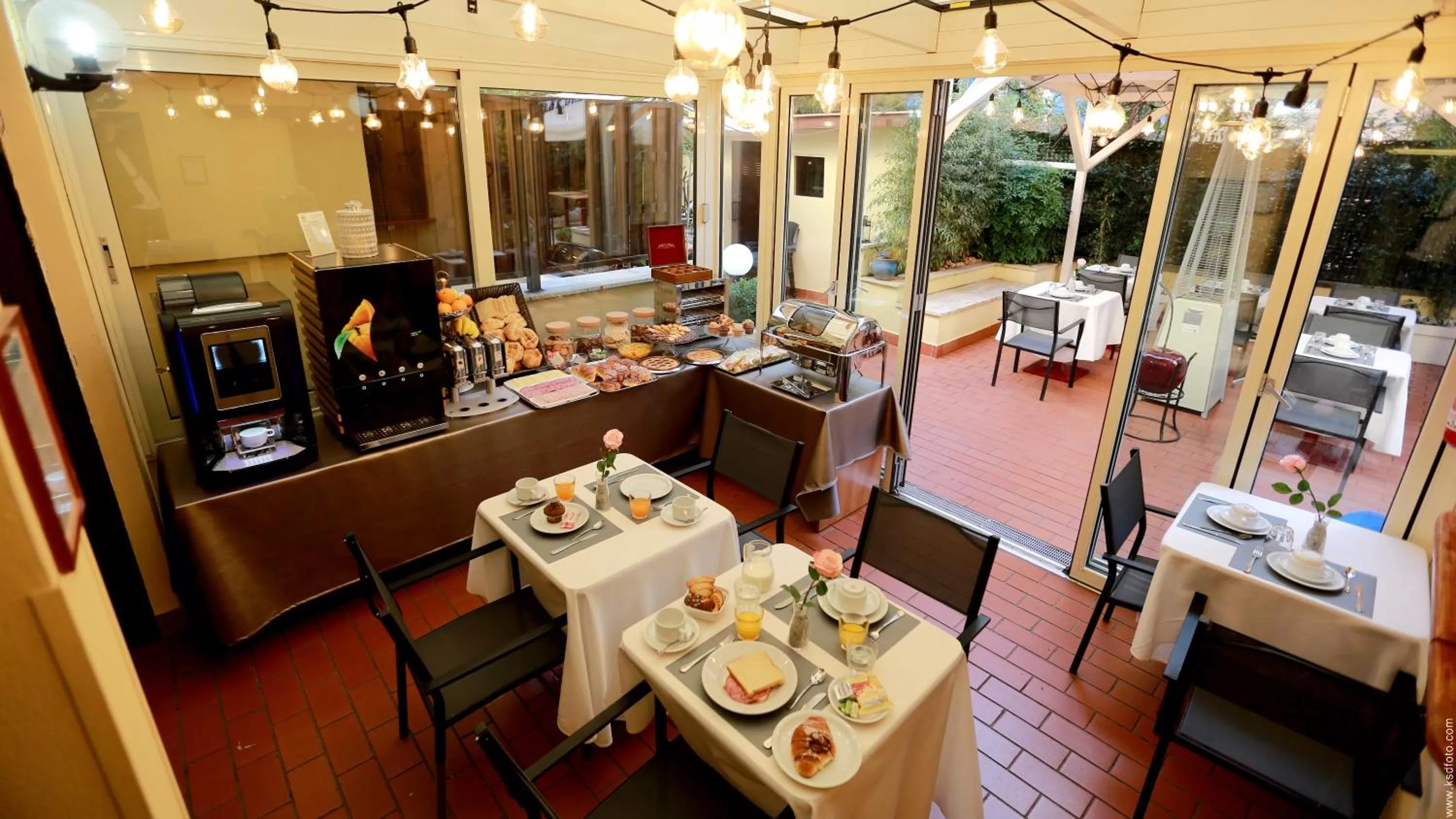 Restaurant/places to eat in Hotel Giolitti Smart