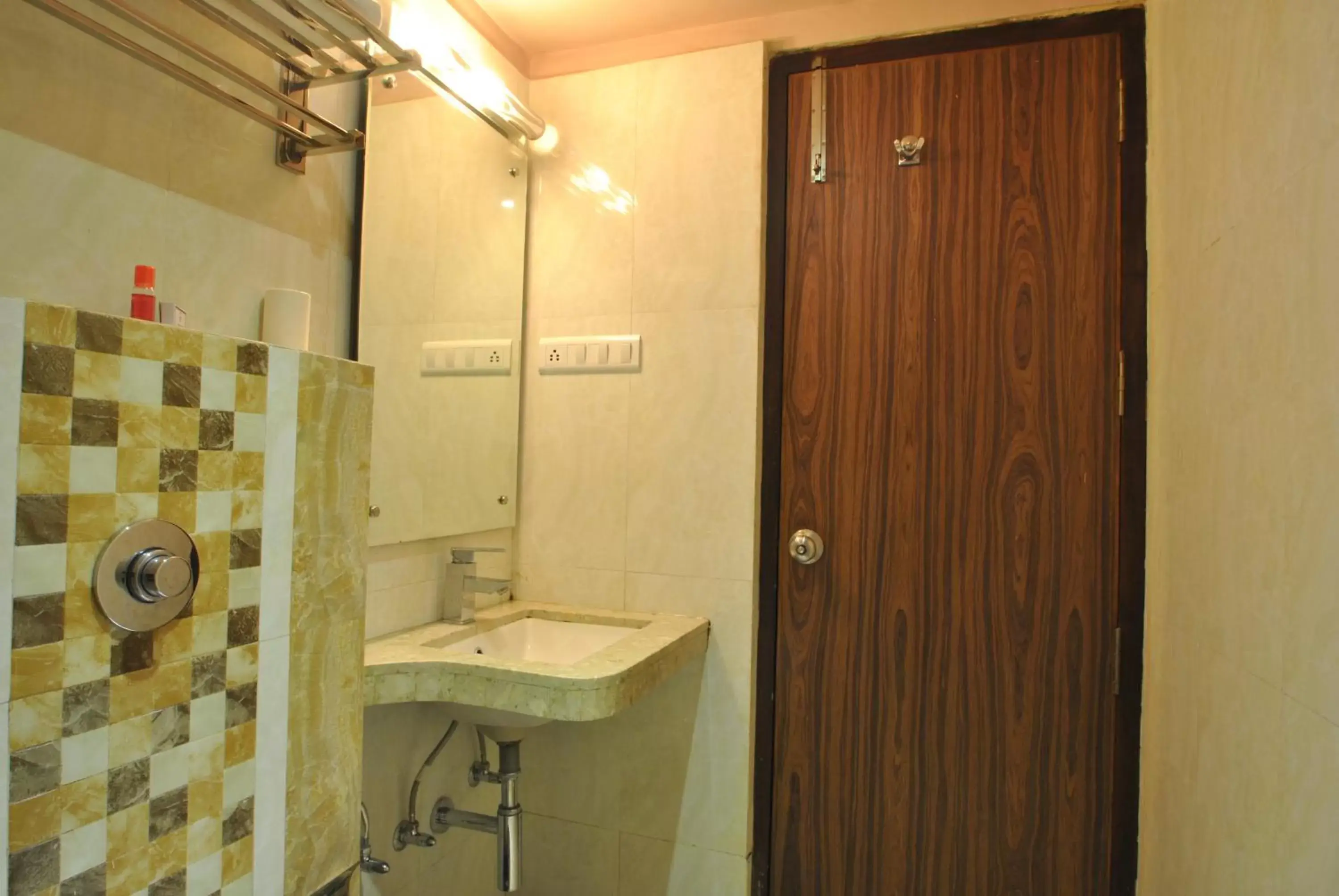 Bathroom in Hotel Heritage Inn at Assi Ghat