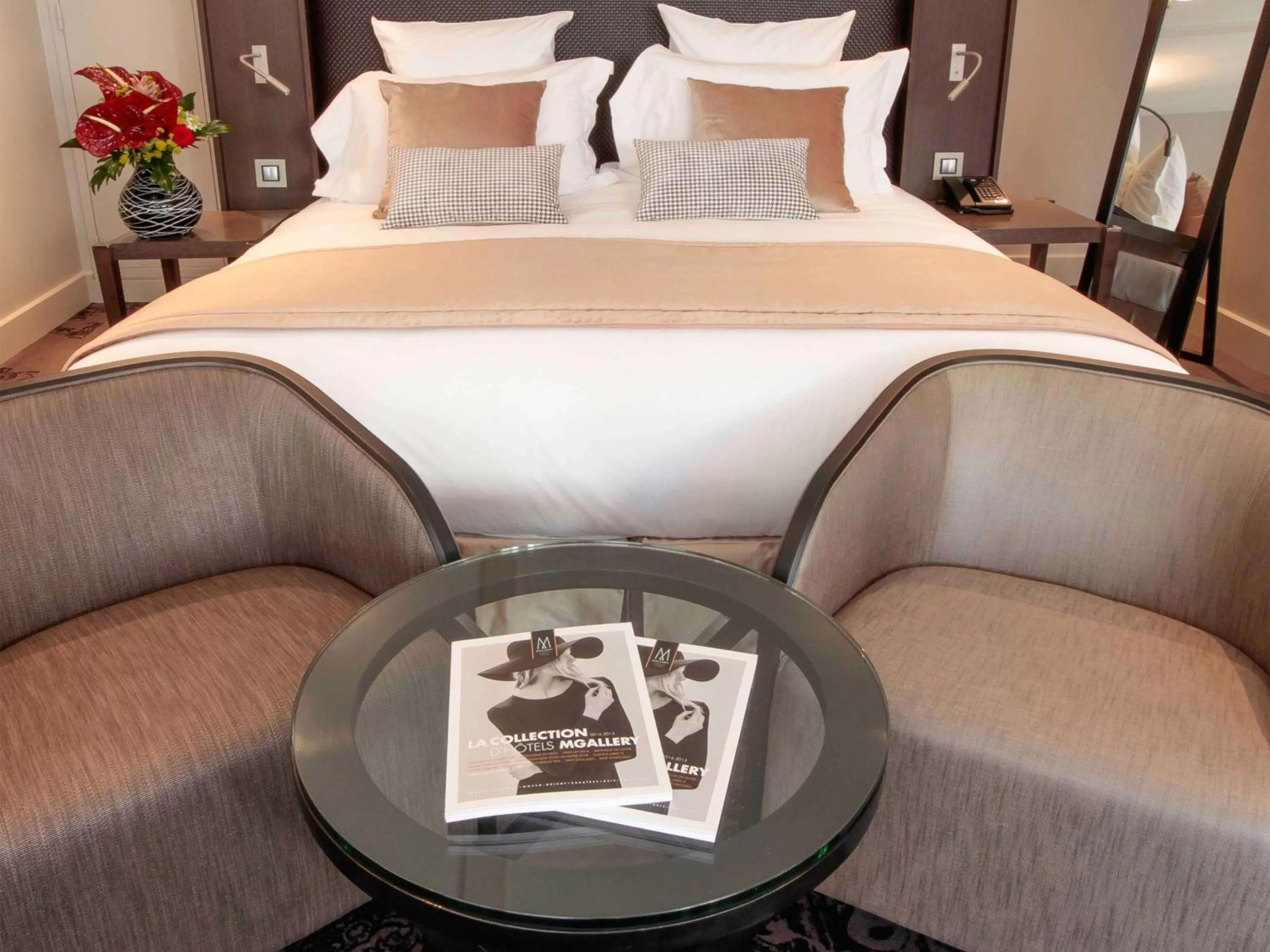 Photo of the whole room, Bed in La Cour des Consuls Hotel & Spa Toulouse - MGallery Collection