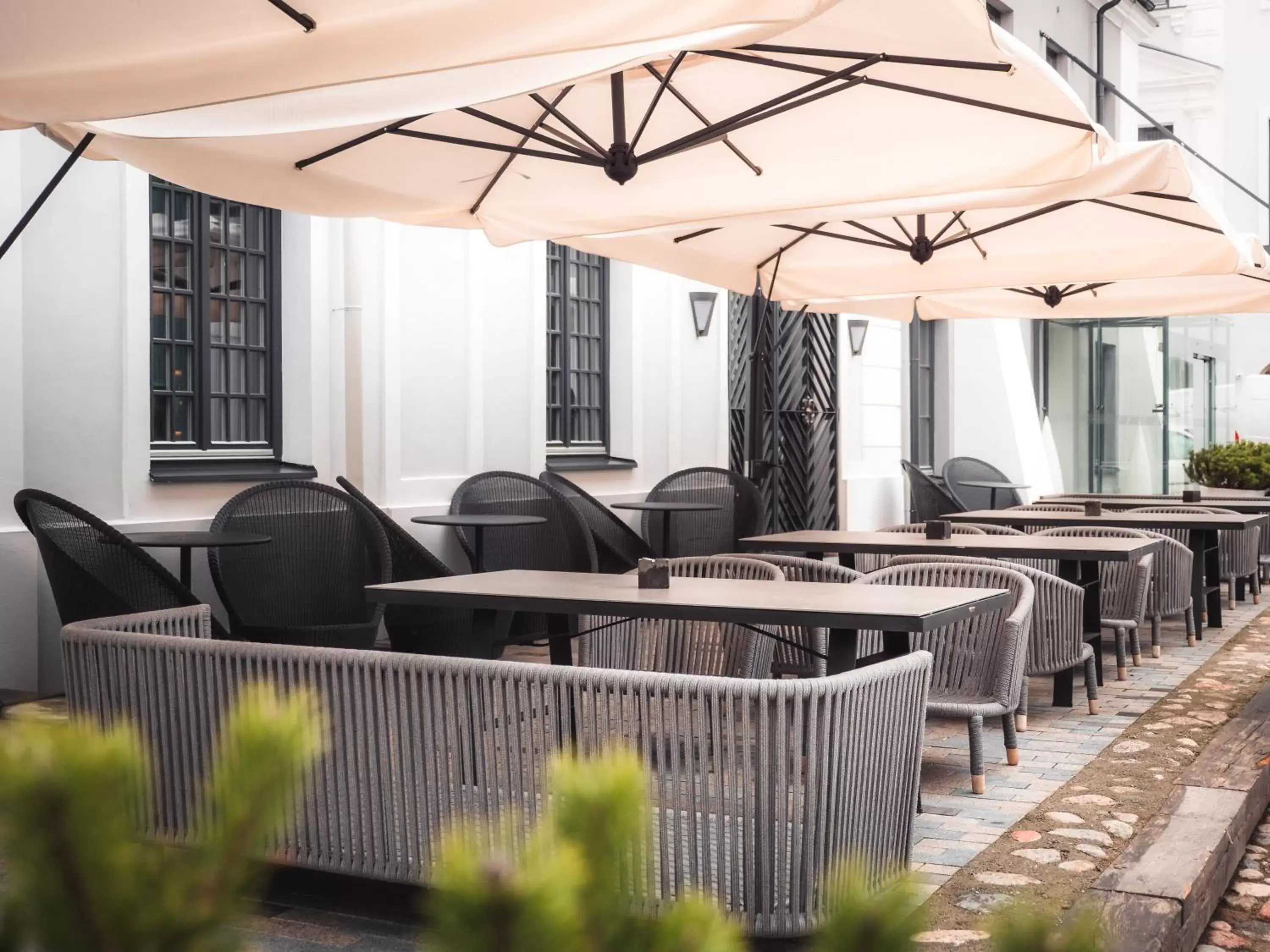 Lounge or bar in Hotel Pacai, Vilnius, a Member of Design Hotels