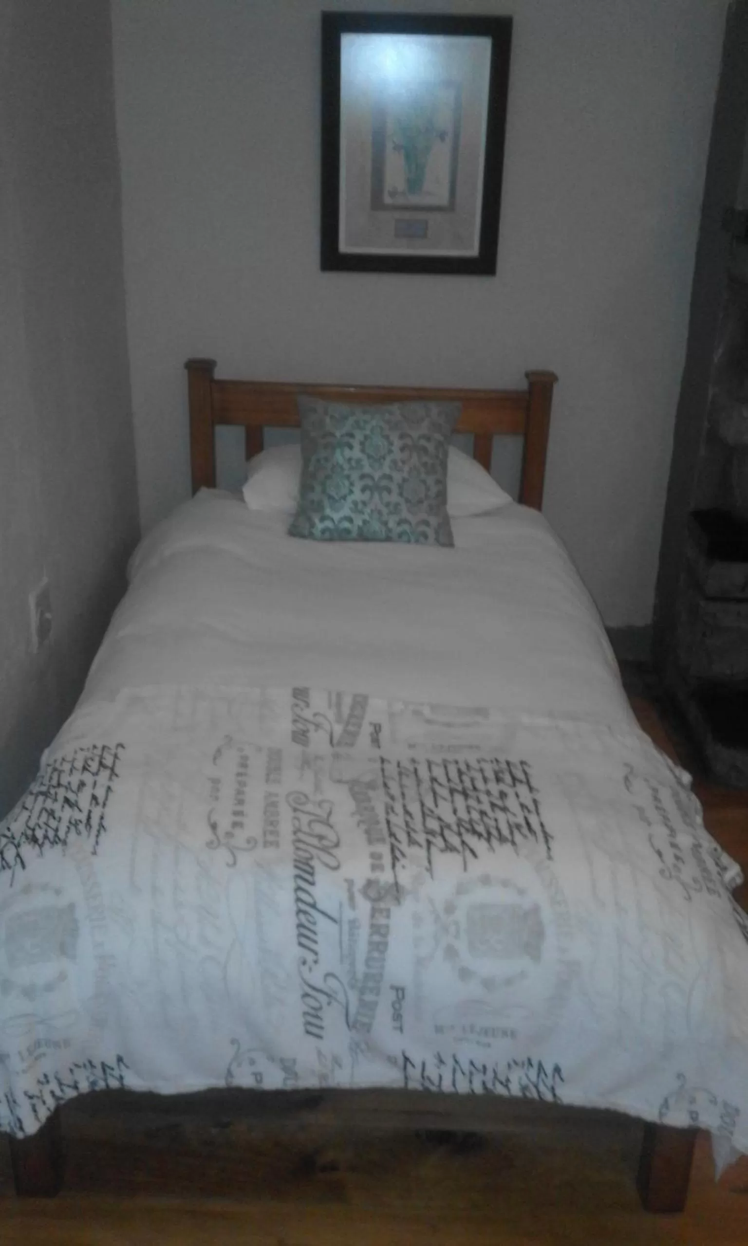 Bed in Poetry Guestrooms