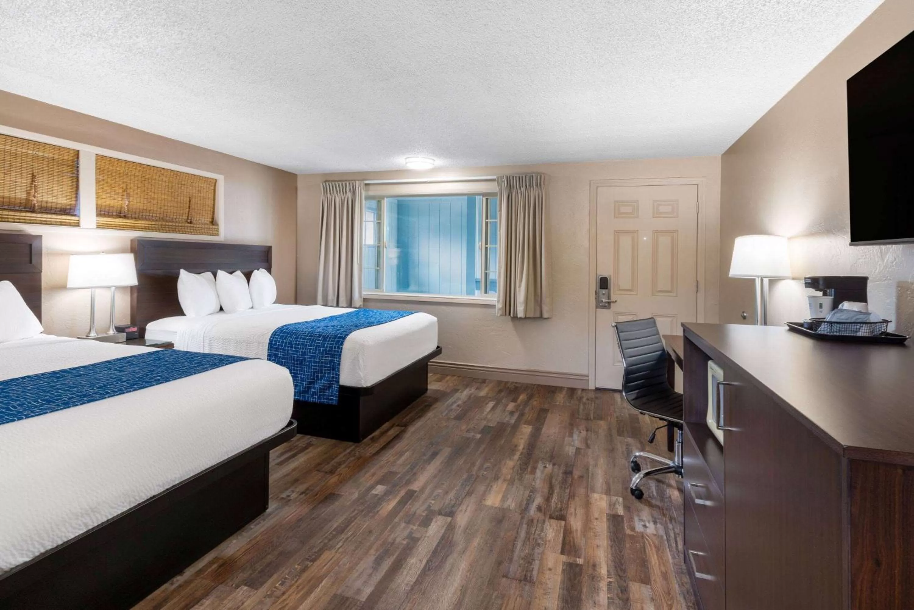 Photo of the whole room, Bed in Travelodge by Wyndham Florence