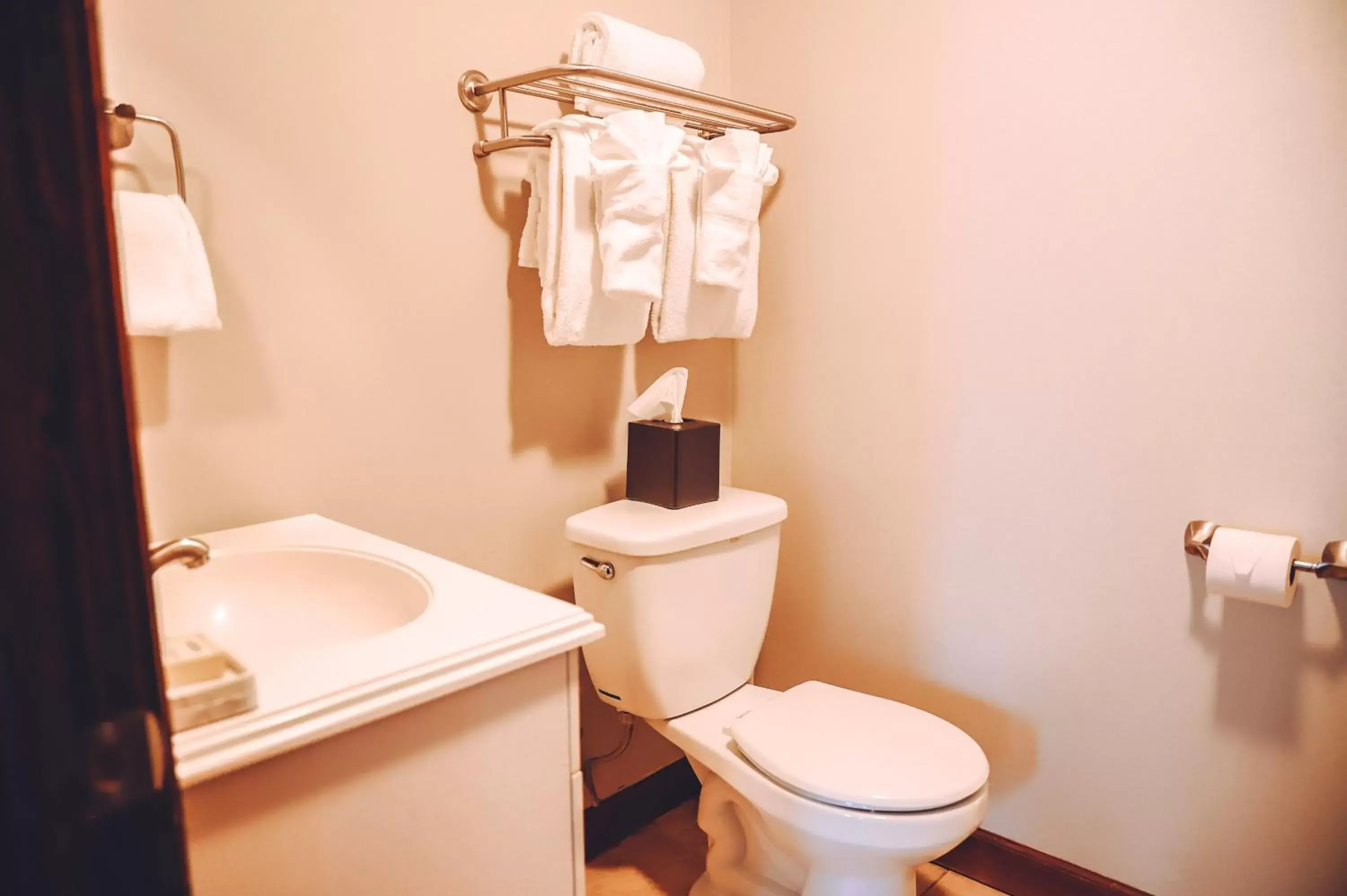 Bathroom in Tom Quick Inn