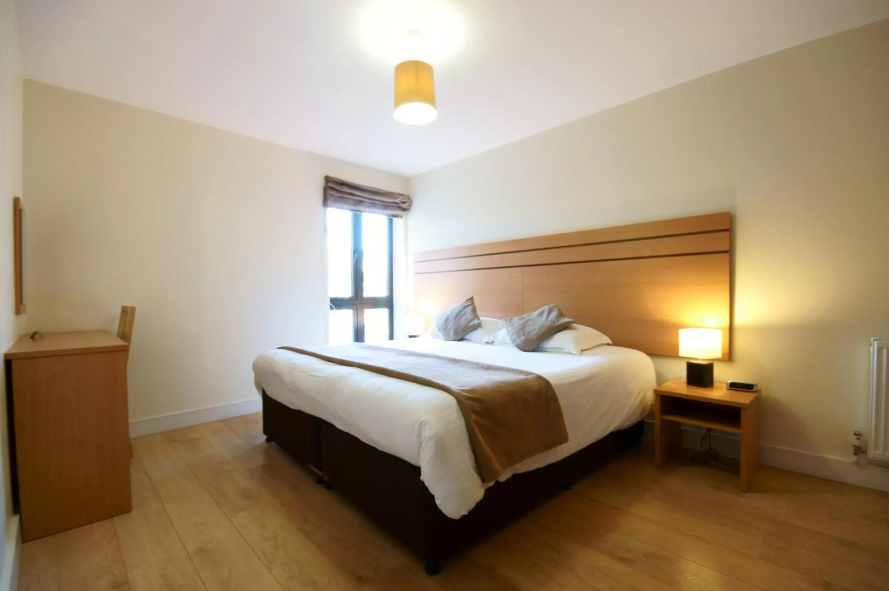 Bedroom, Bed in Lodge Drive Serviced Apartments