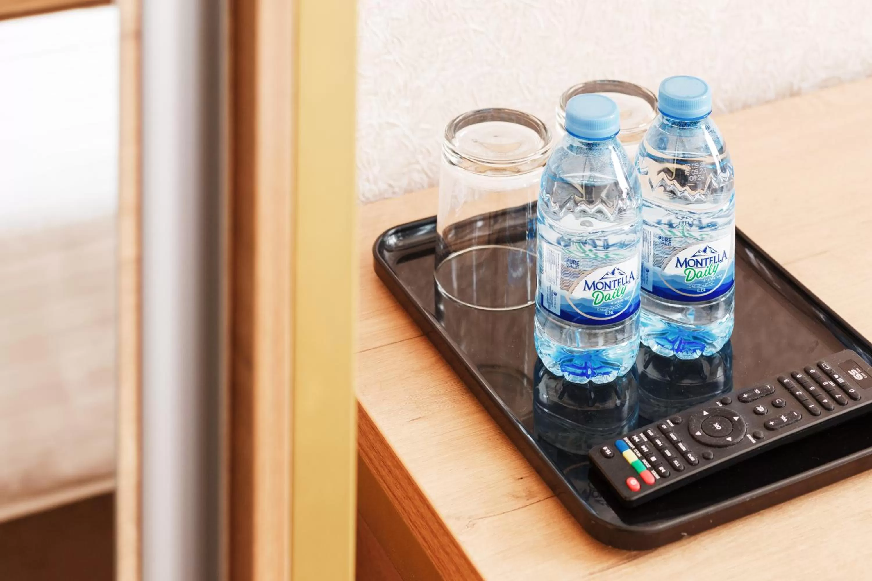 Food and drinks in Western Suites Hotel