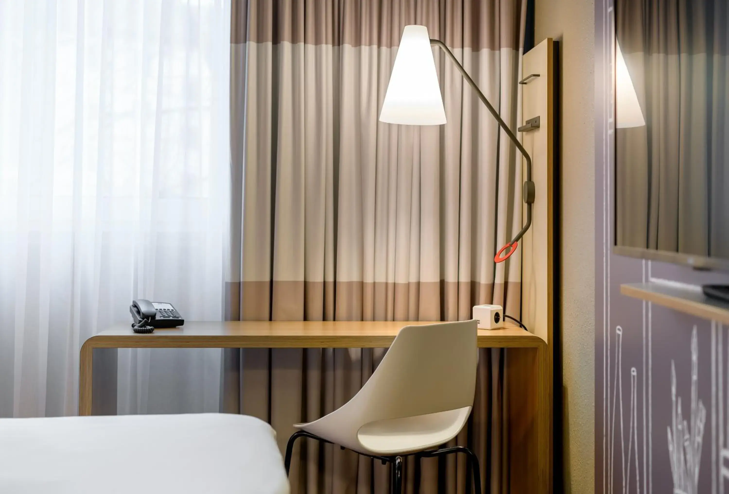 Seating area, Bed in ibis Nürnberg City am Plärrer Seating area, Bed in ibis Nürnberg City am Plärrer