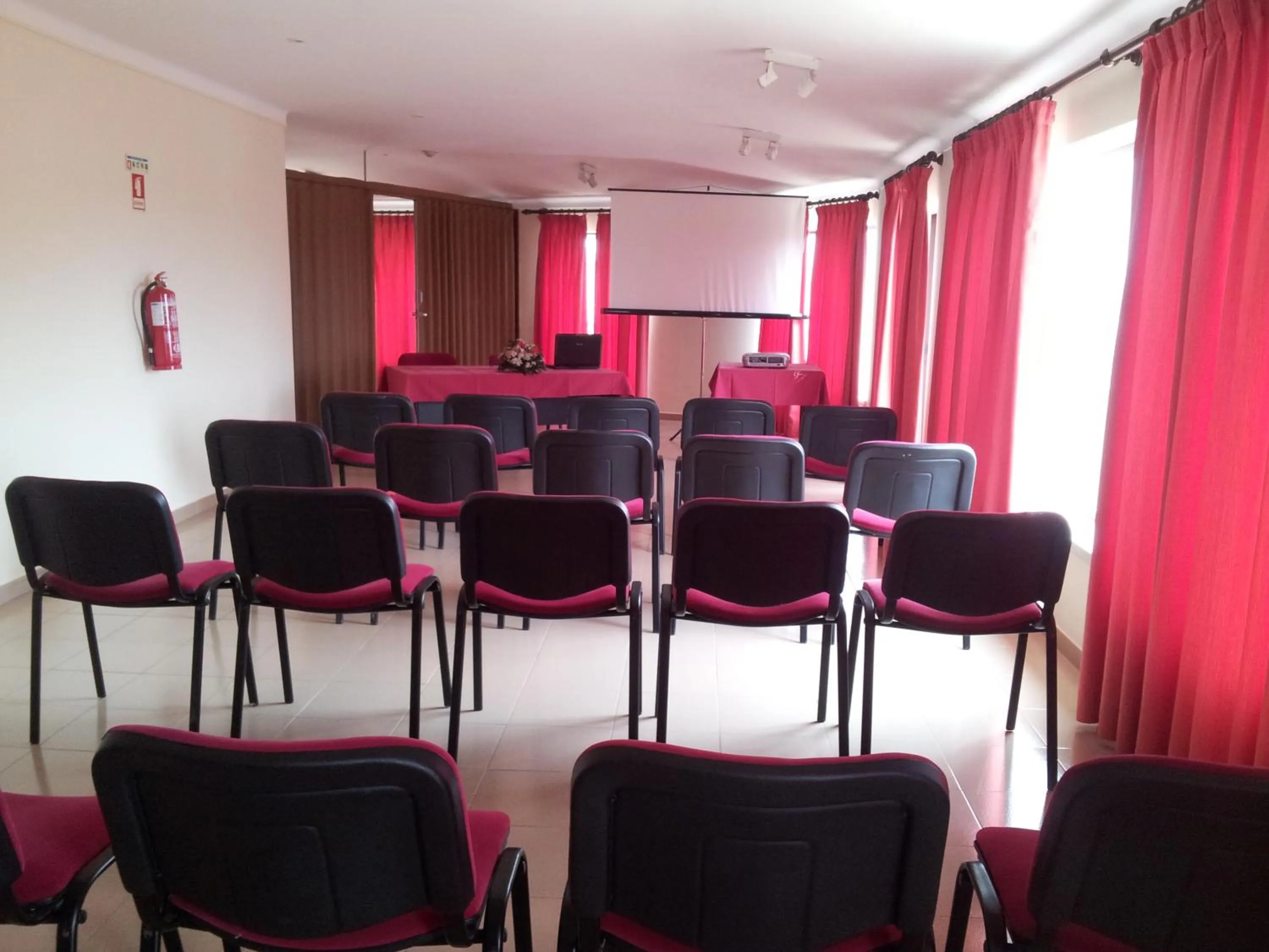 Business facilities in Hotel Comendador