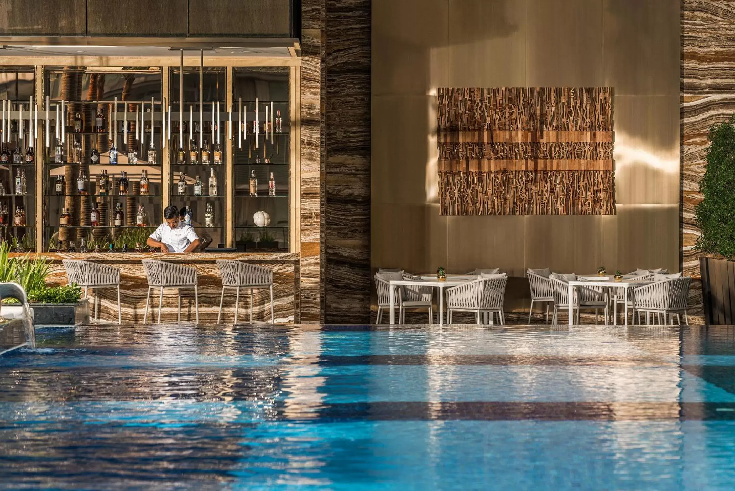 Swimming Pool in Four Seasons Hotel Kuala Lumpur