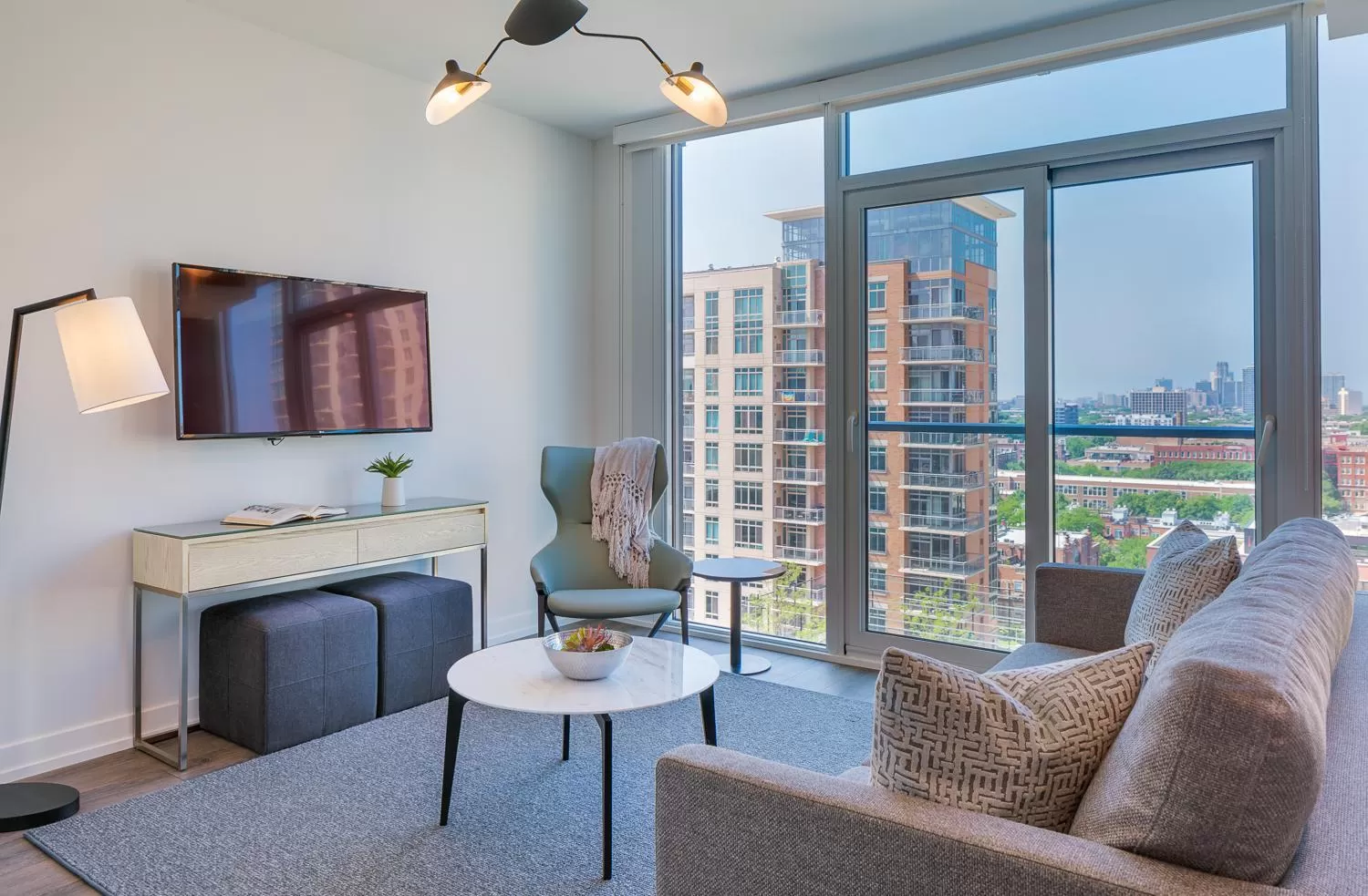 Living room in Level Chicago - Old Town