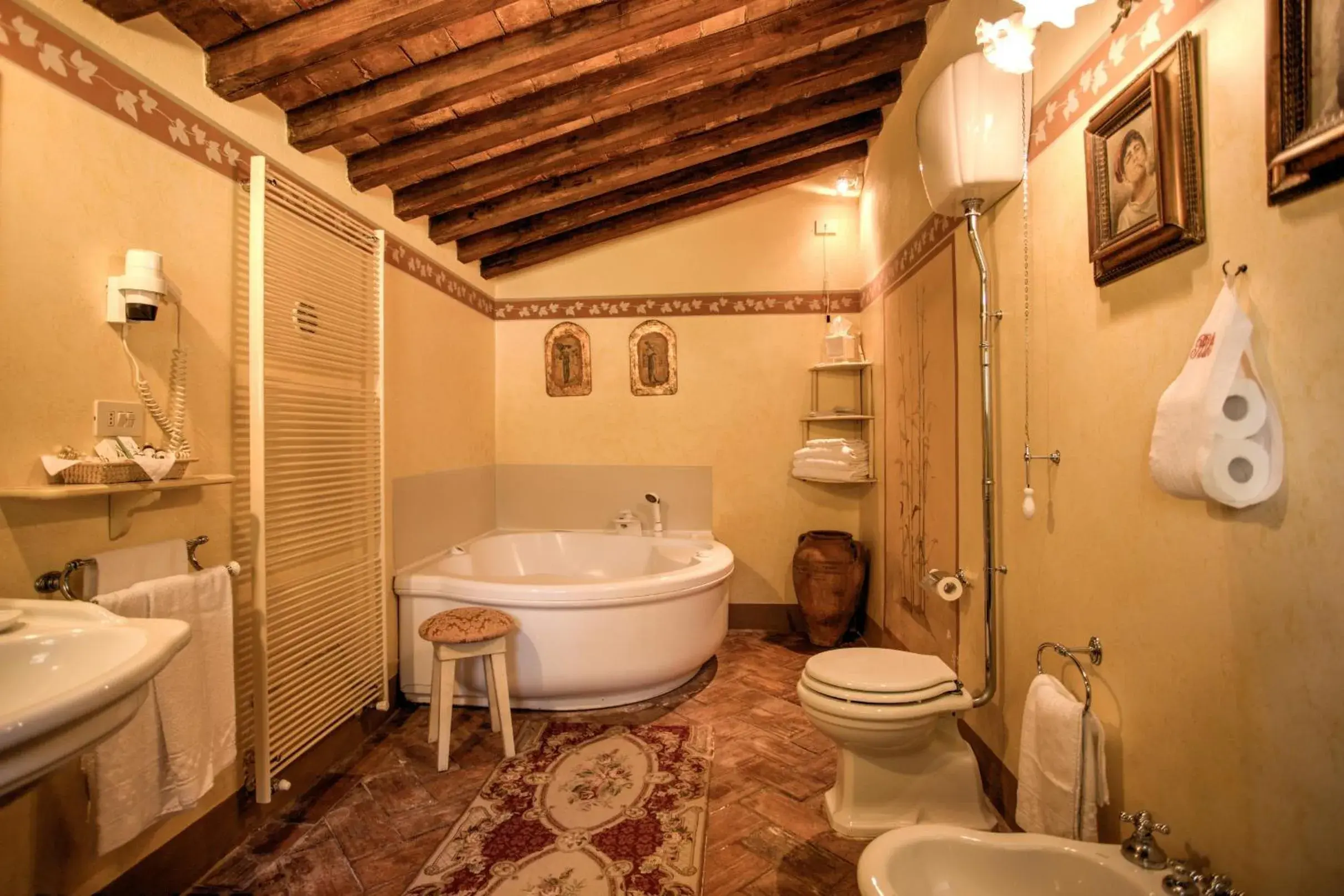 Toilet, Bathroom in Relais Villa Baldelli