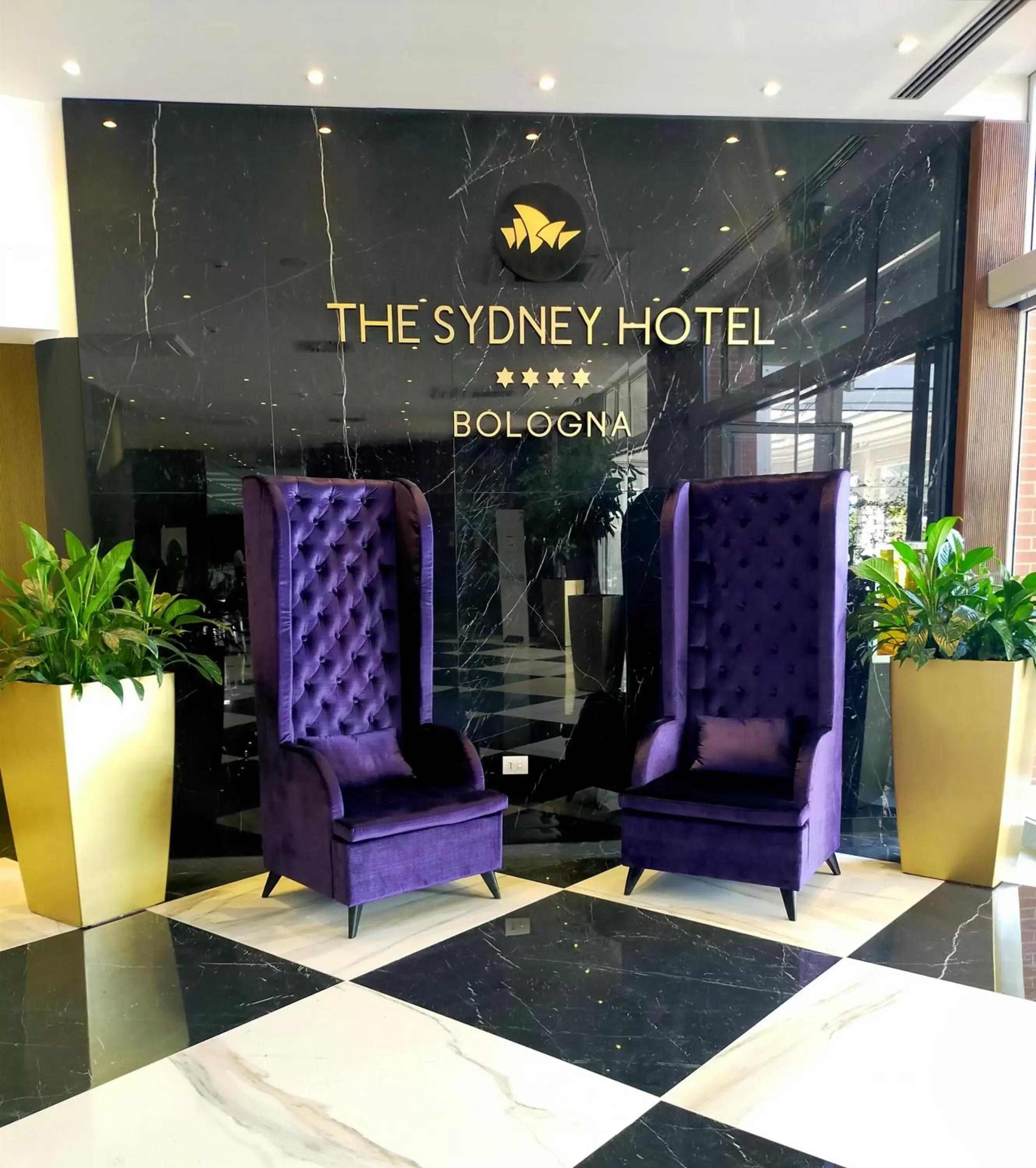 Lobby or reception in The Sydney Hotel