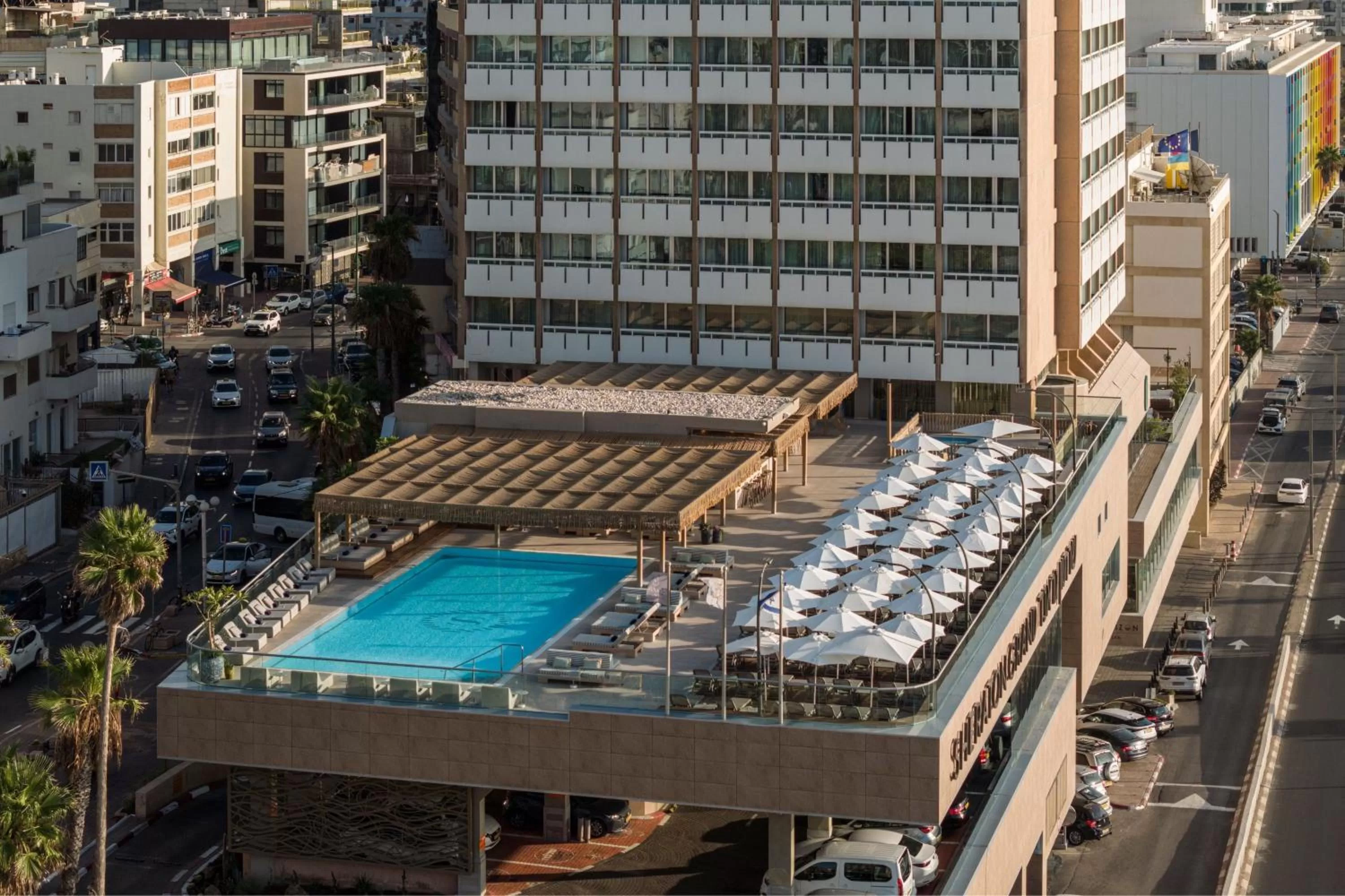 Swimming pool in Sheraton Grand Tel Aviv