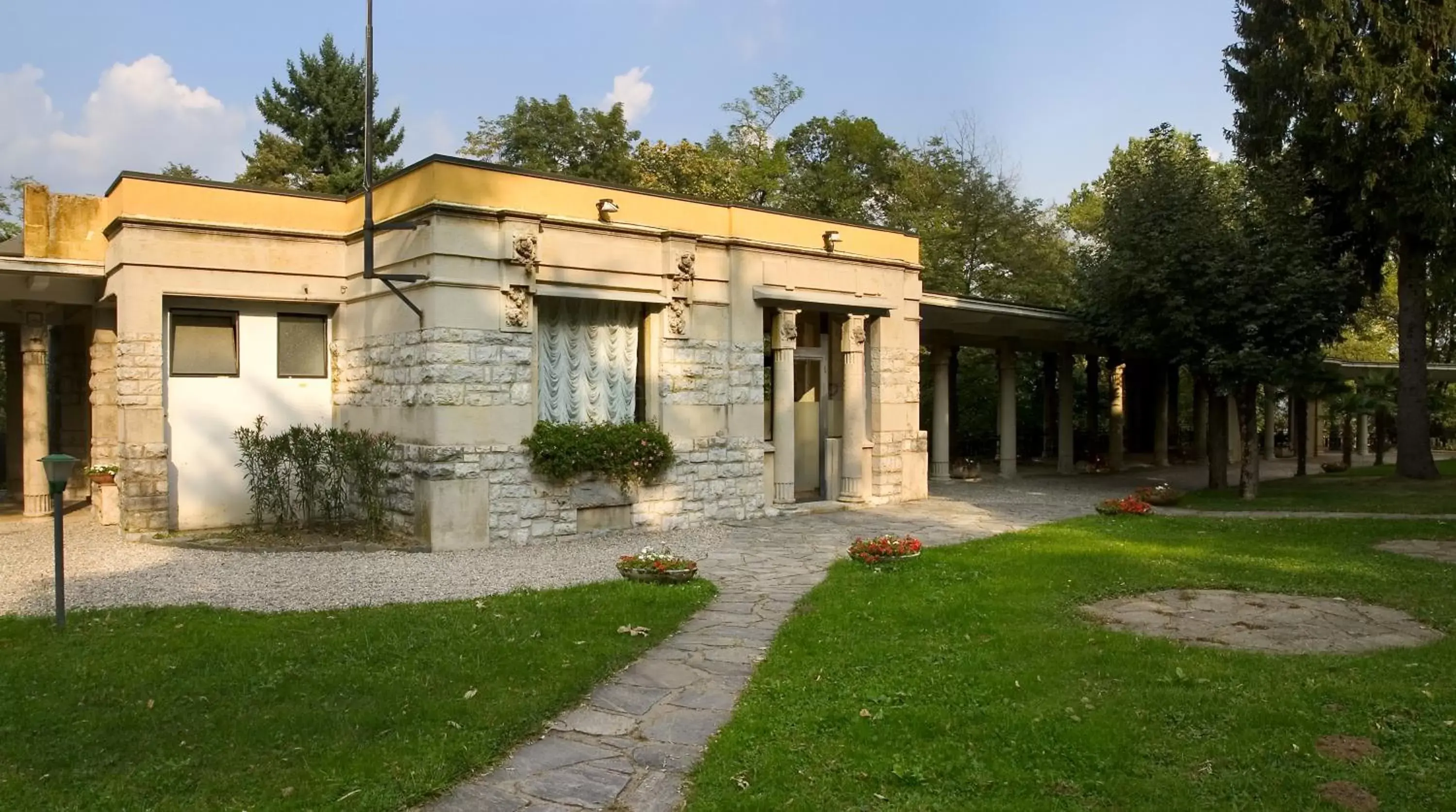 Facade/entrance, Property Building in Palace Grand Hotel Varese