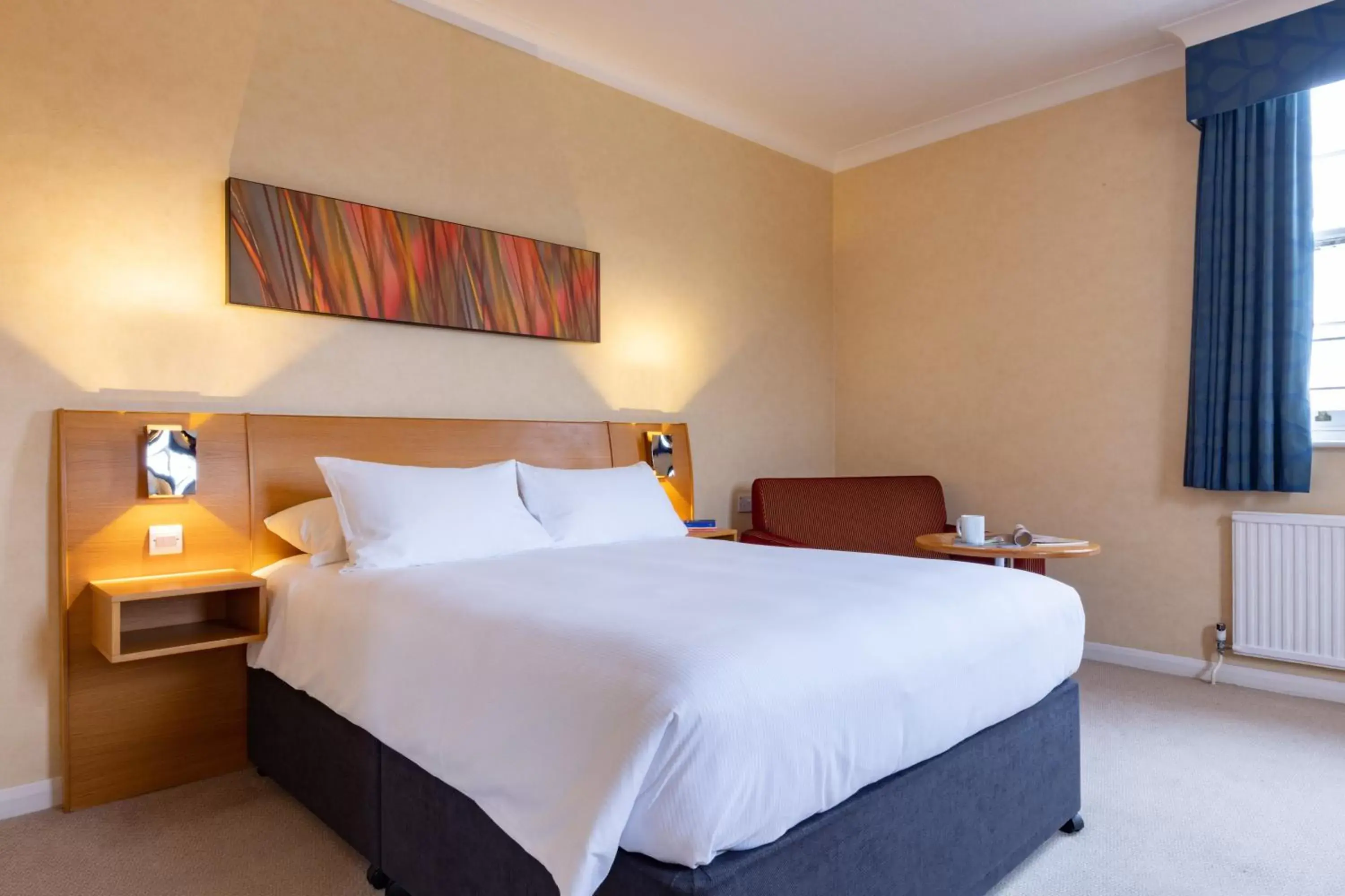 Bed in Avisford Park Hotel