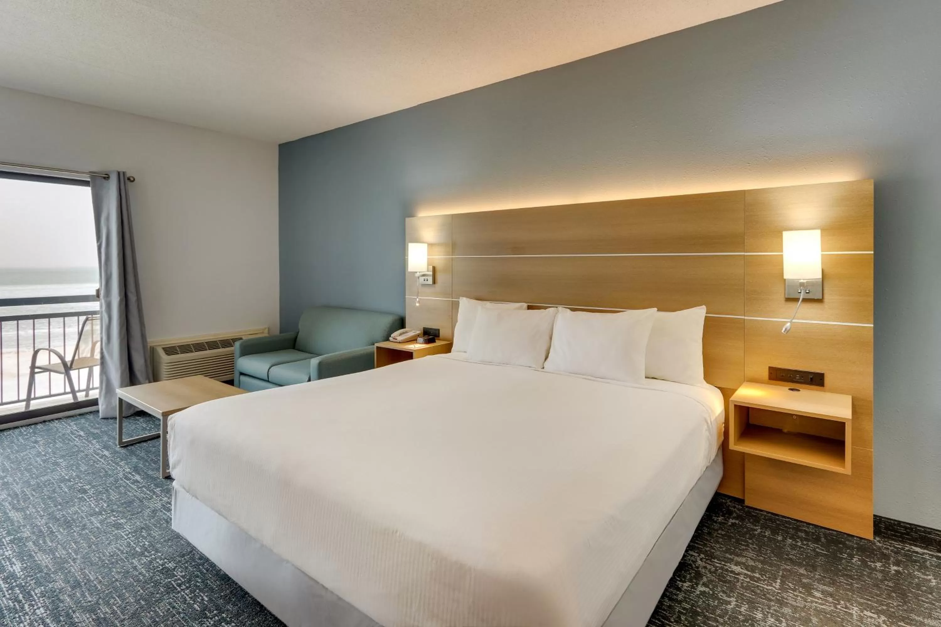 Bed in Parkshore Resort