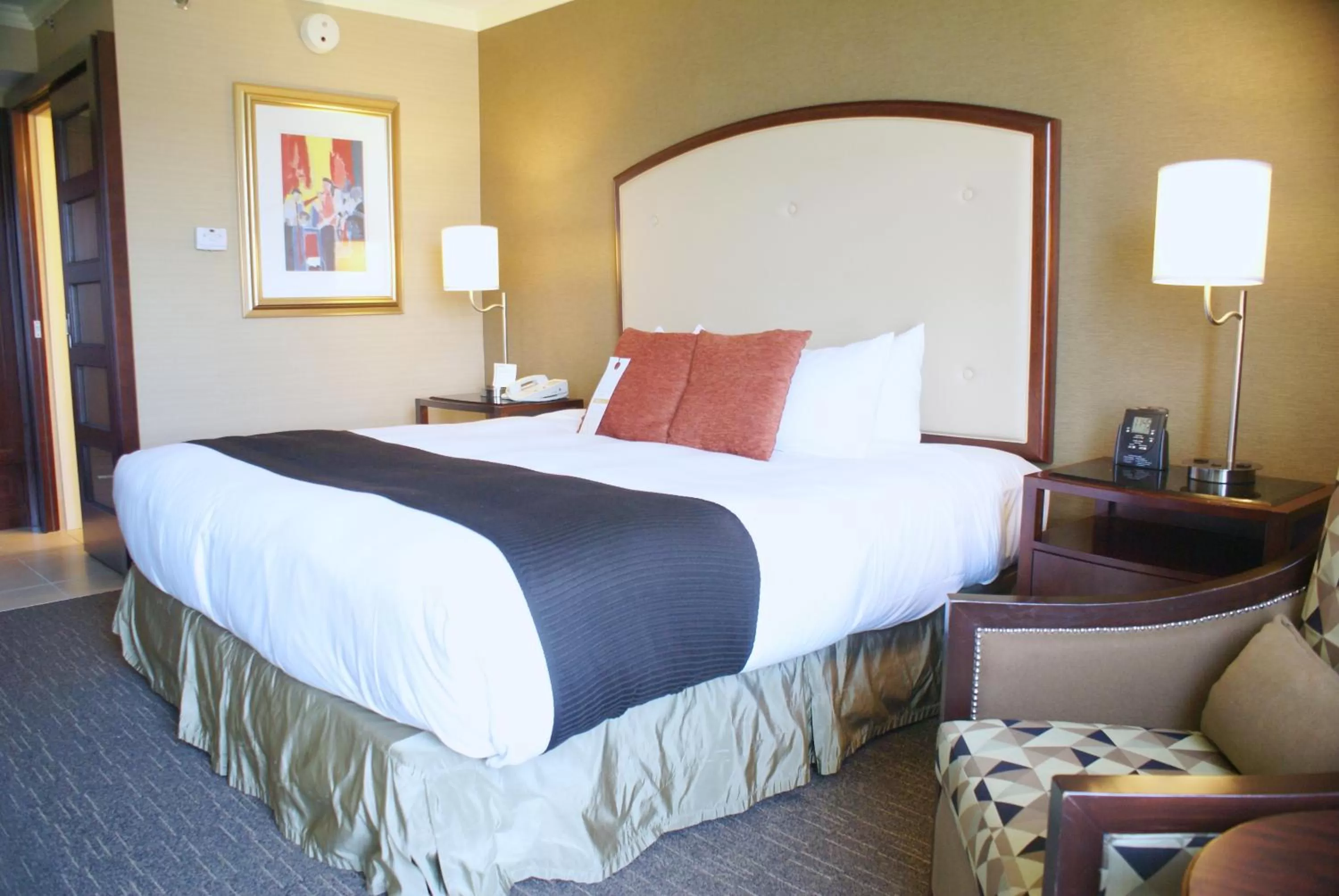 Bed in Wyndham Grand Pittsburgh