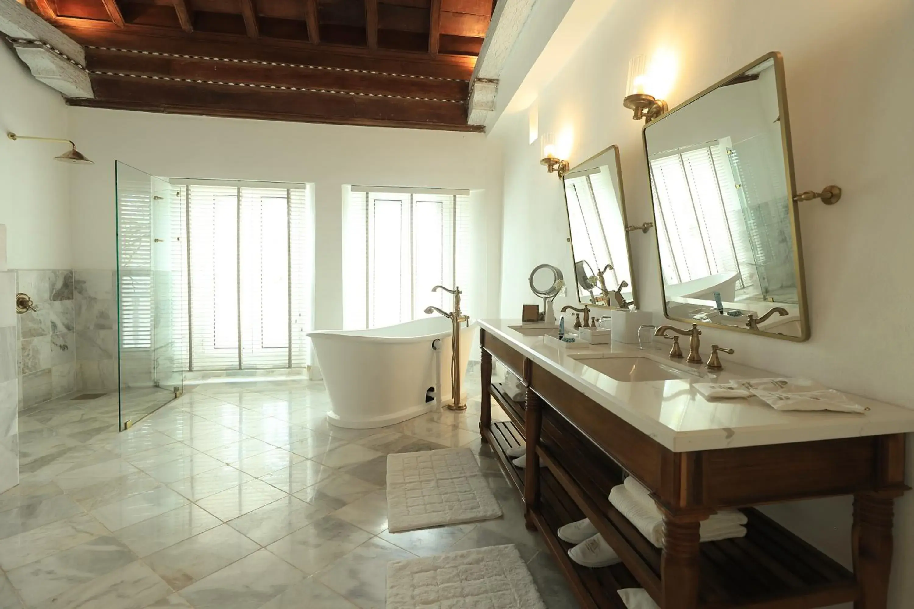 Bathroom in Casa Pestagua Relais Châteaux