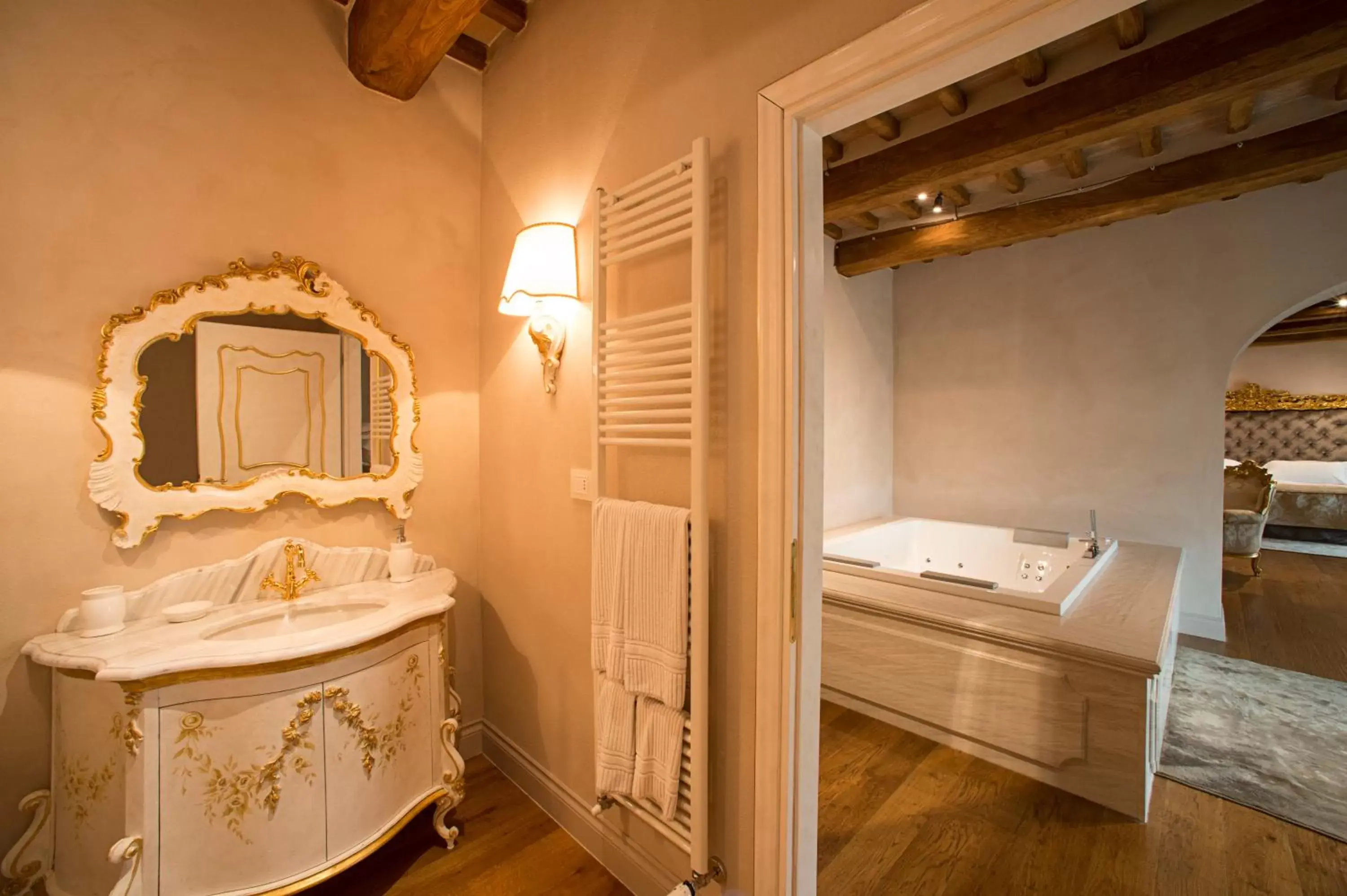 Bathroom in Relais La Corte dei Papi