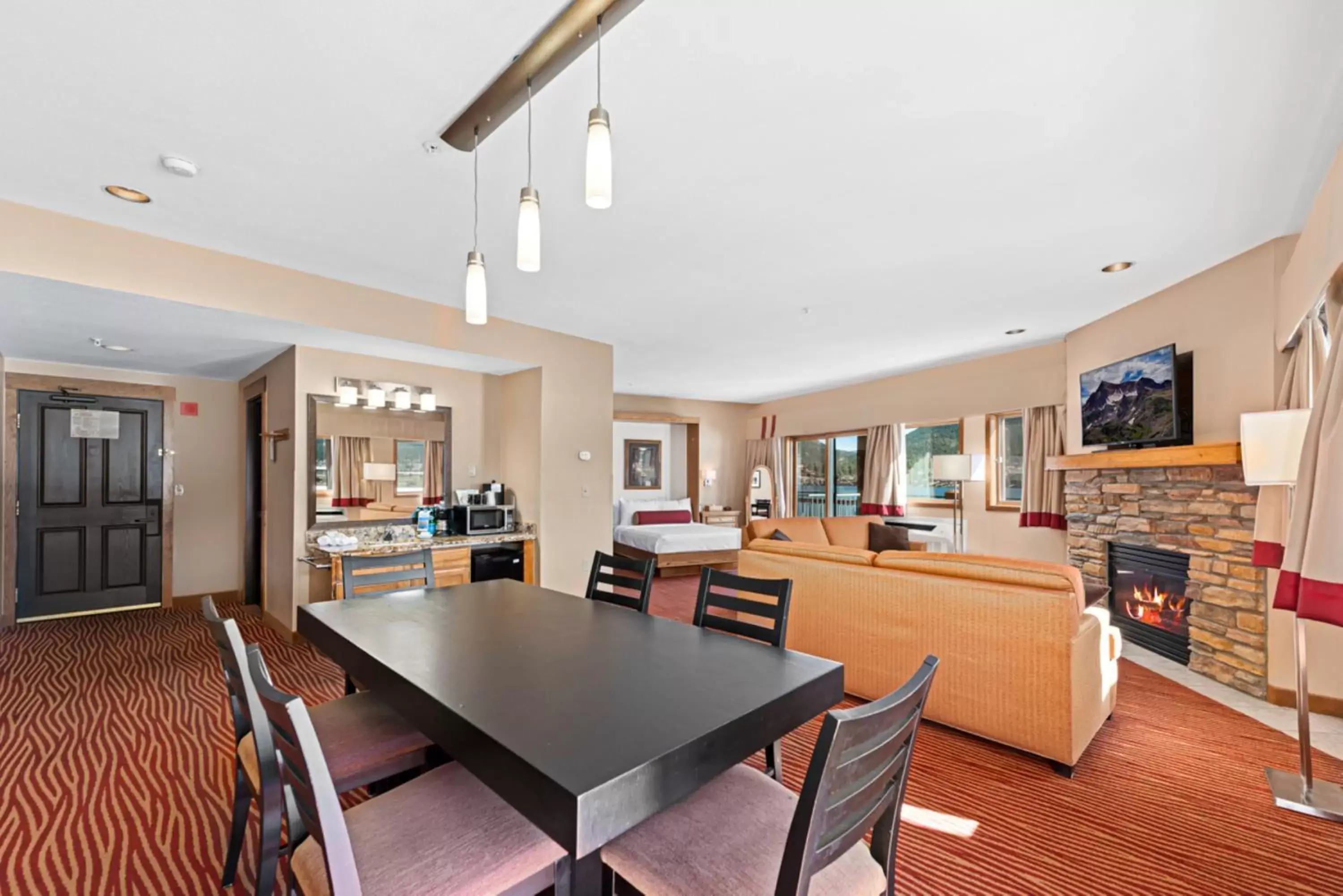 Dining area, Restaurant/Places to Eat in The Estes Park Resort