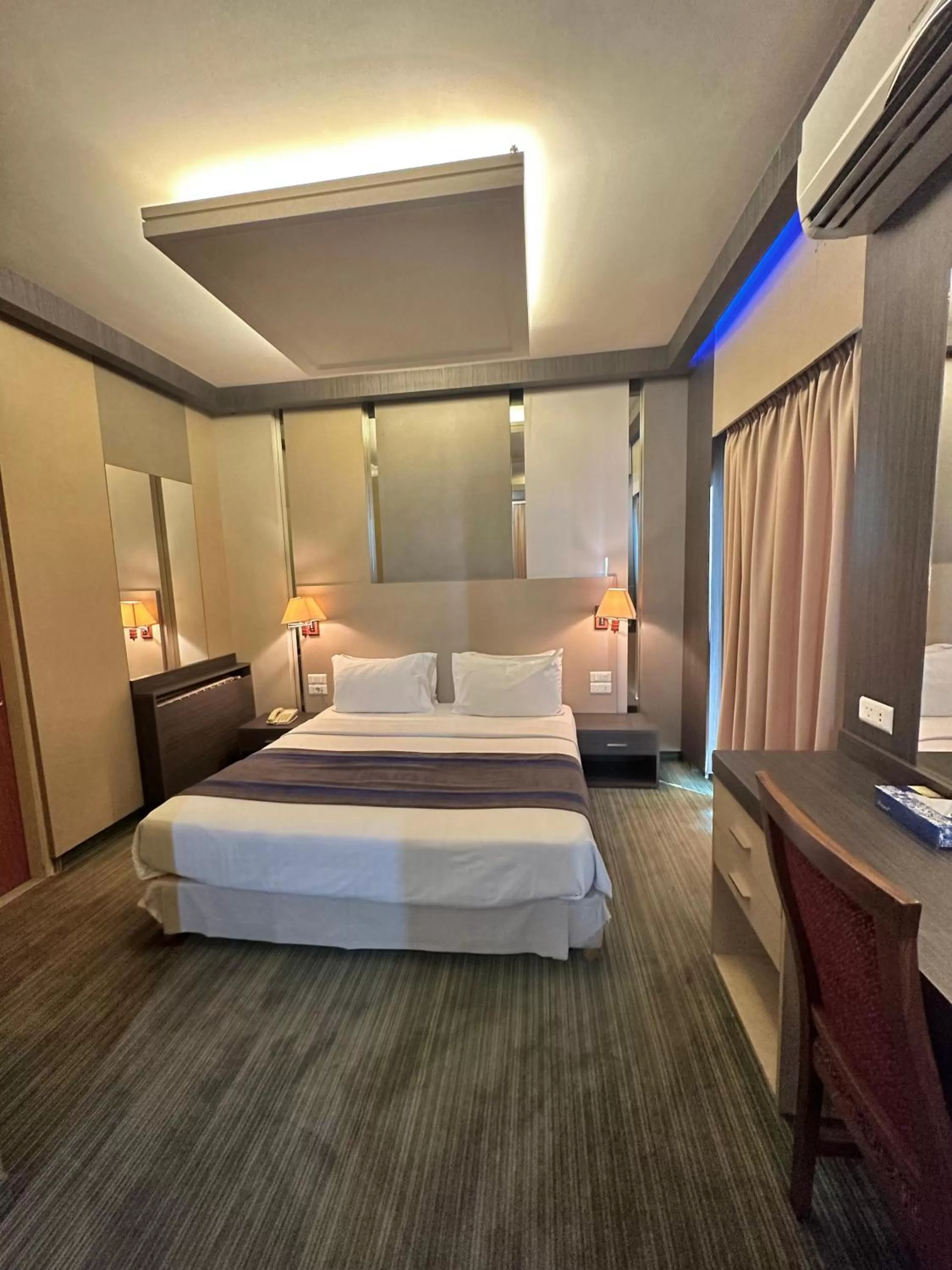 Bedroom, Bed in Padova Hotel